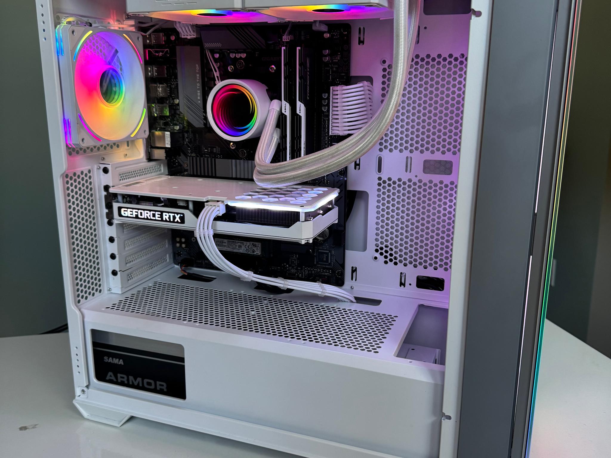 Infinity Frost | Custom Gaming PC | 3060 TI - R5 3600 - 16GB Ram - 512 Nvme