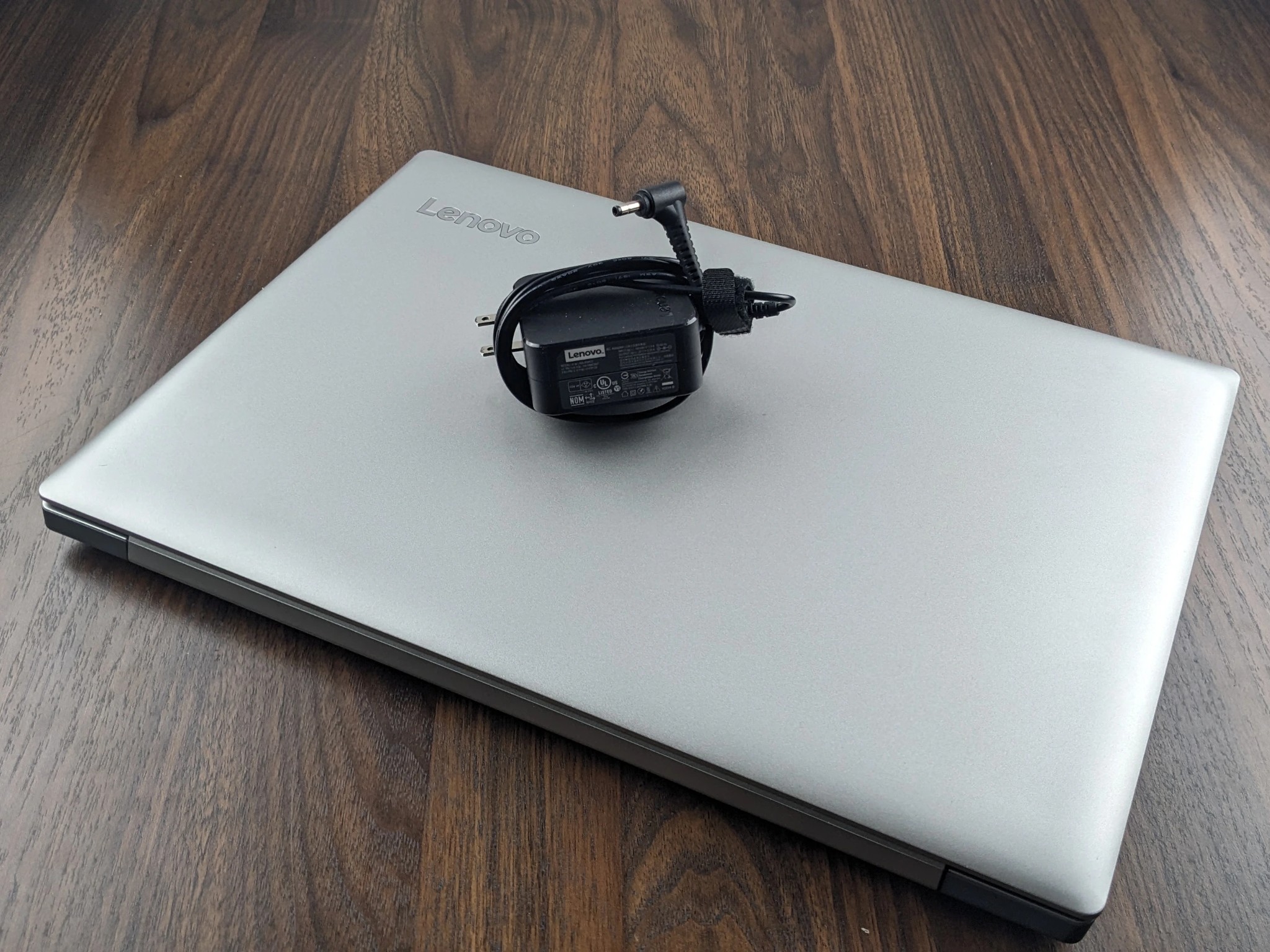 Looking for a home 15.6" Lenovo ideapad, AMD A12-9720P, 240GB SSD 8GB DDR4 1866mhz