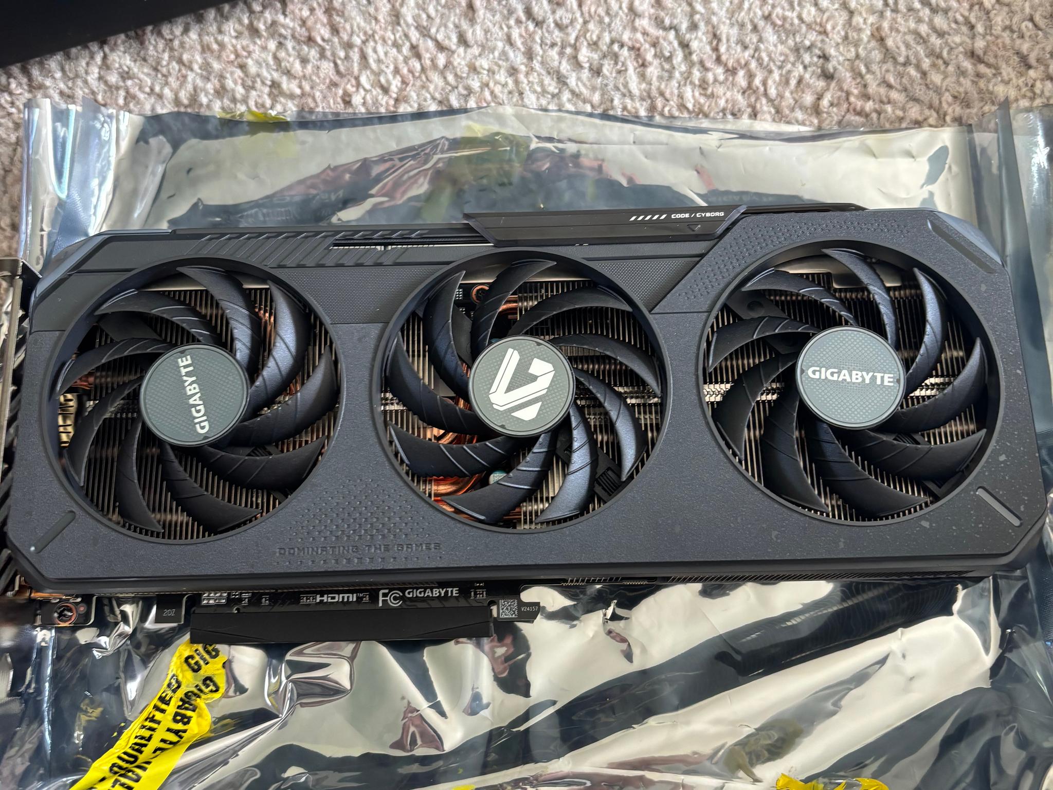 Gigabyte AMD Radeon RX 9060 XT Gaming OC 8 GB