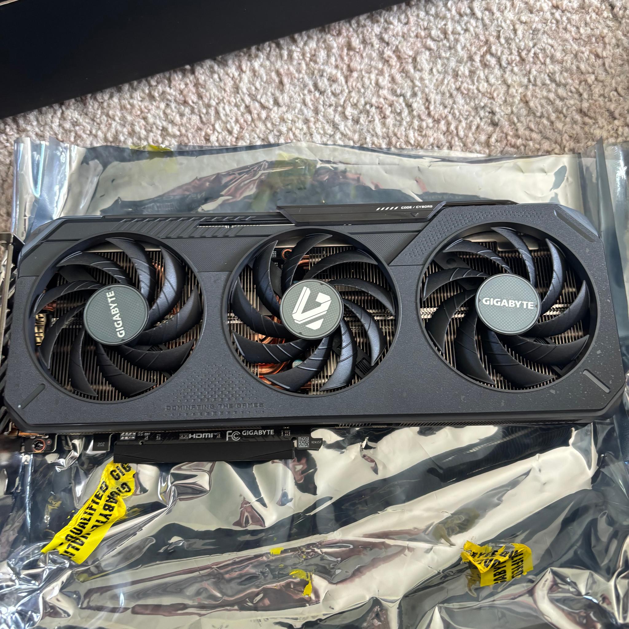 Gigabyte AMD Radeon RX 9060 XT Gaming OC 8 GB