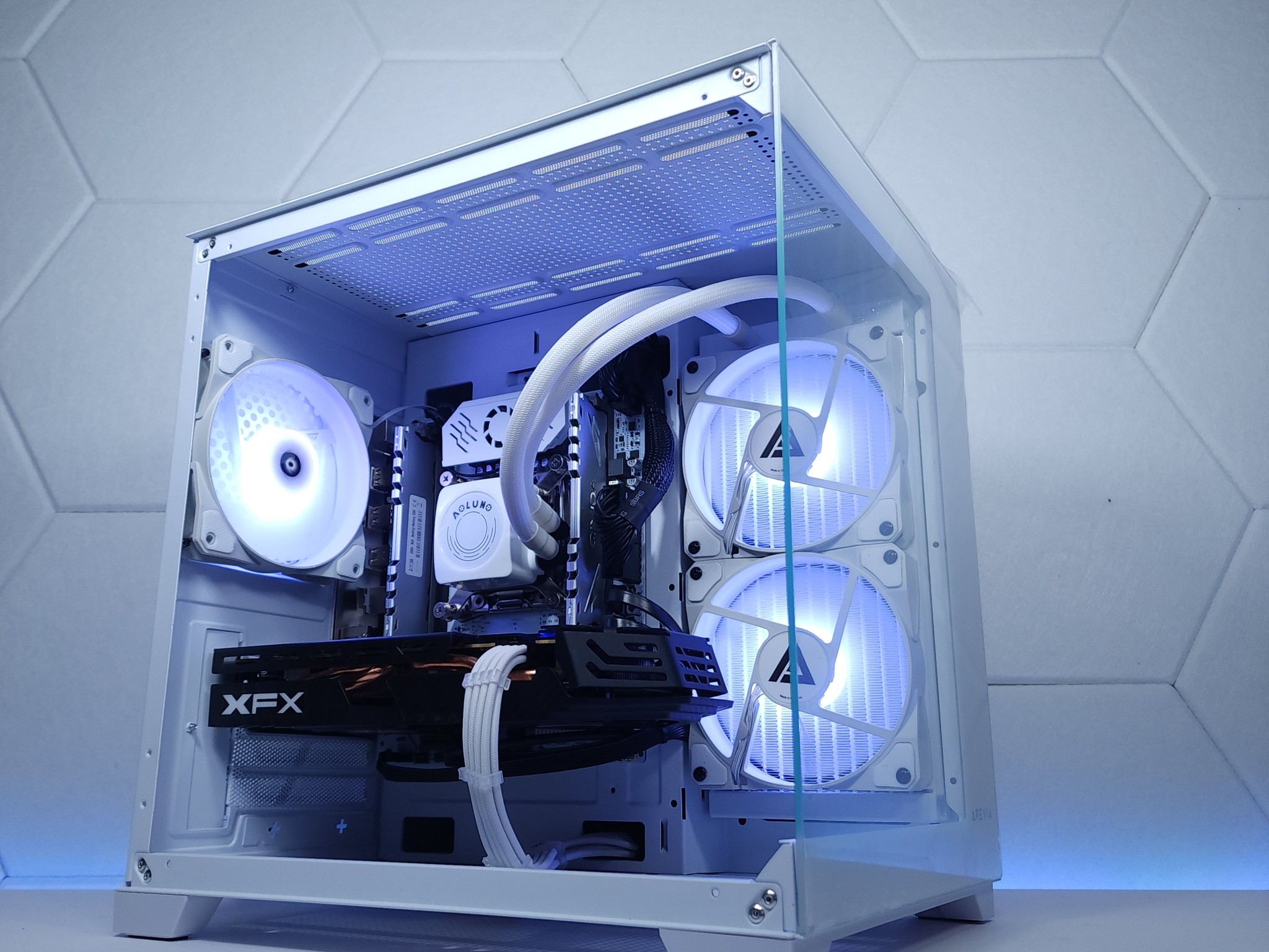 🤍🤍RX 580 8GB | Xeon E5 2670 V3 | 16GB 2133MHz | 2.25TB SSD/HDD