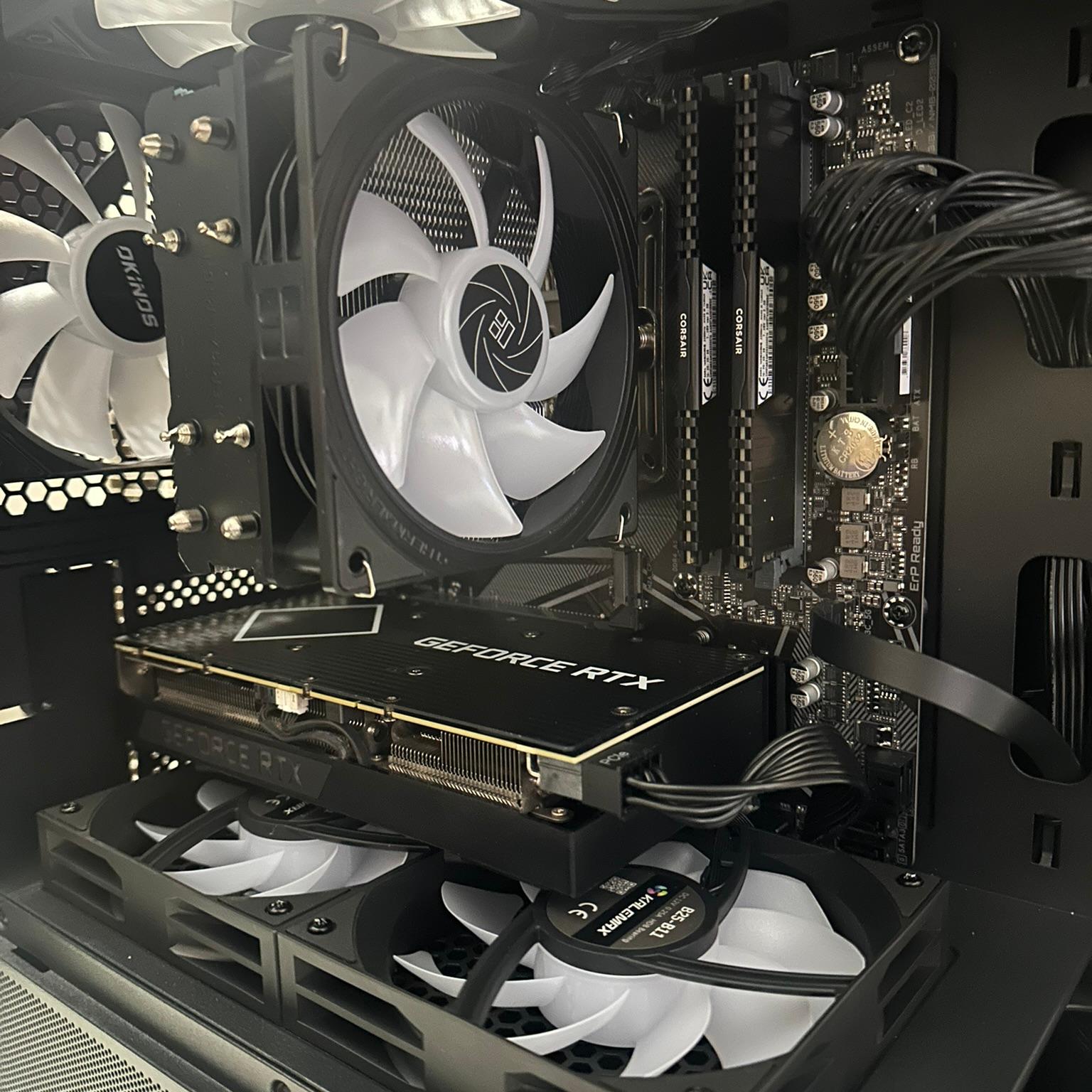 Ryzen 5 5500 / RTX 3060 Ti / 512GB NVME / 16GB RAM