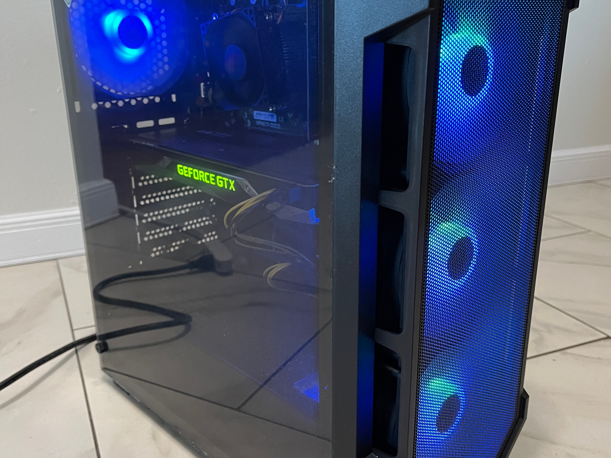 NVIDIA GTX 1080, Intel i7-6700, 12GB RAM, 870 GB Storage, High FPS Gaming PC w/ Wi-Fi + Bluetooth