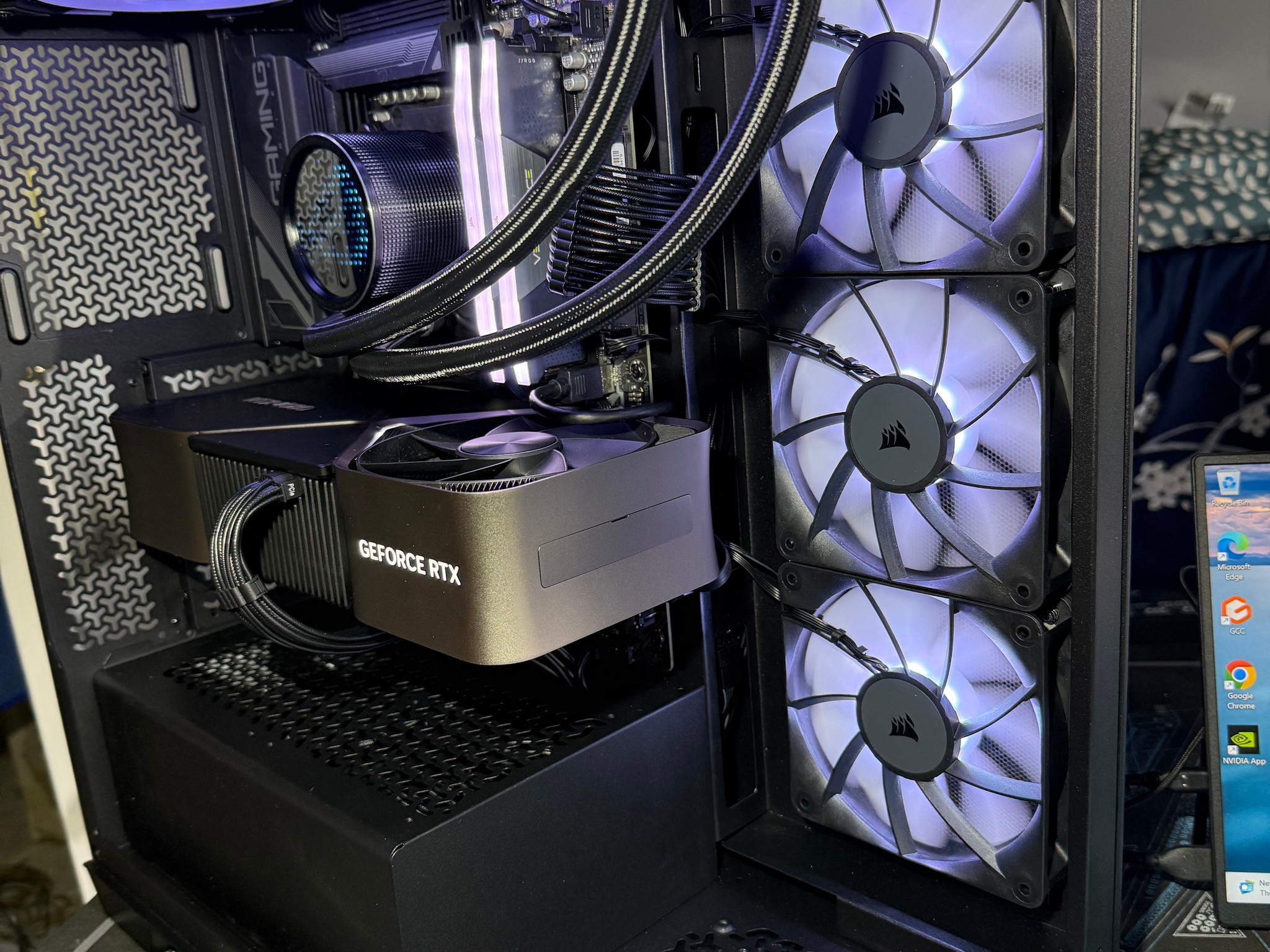 Custom RTX 4080 FE with AMD 9700X