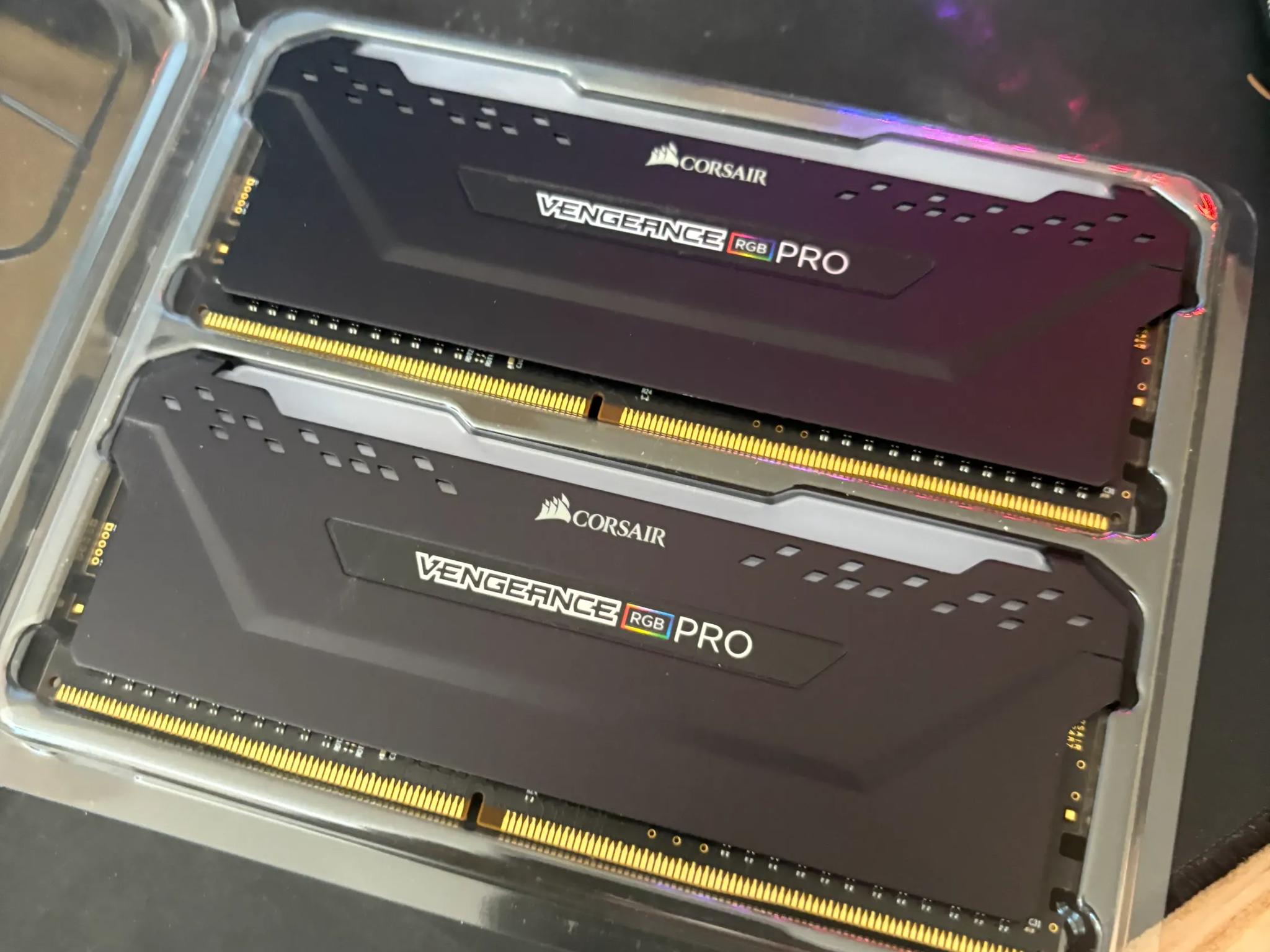 Corsair Vengance Pro RGB 2x8 3200MHz