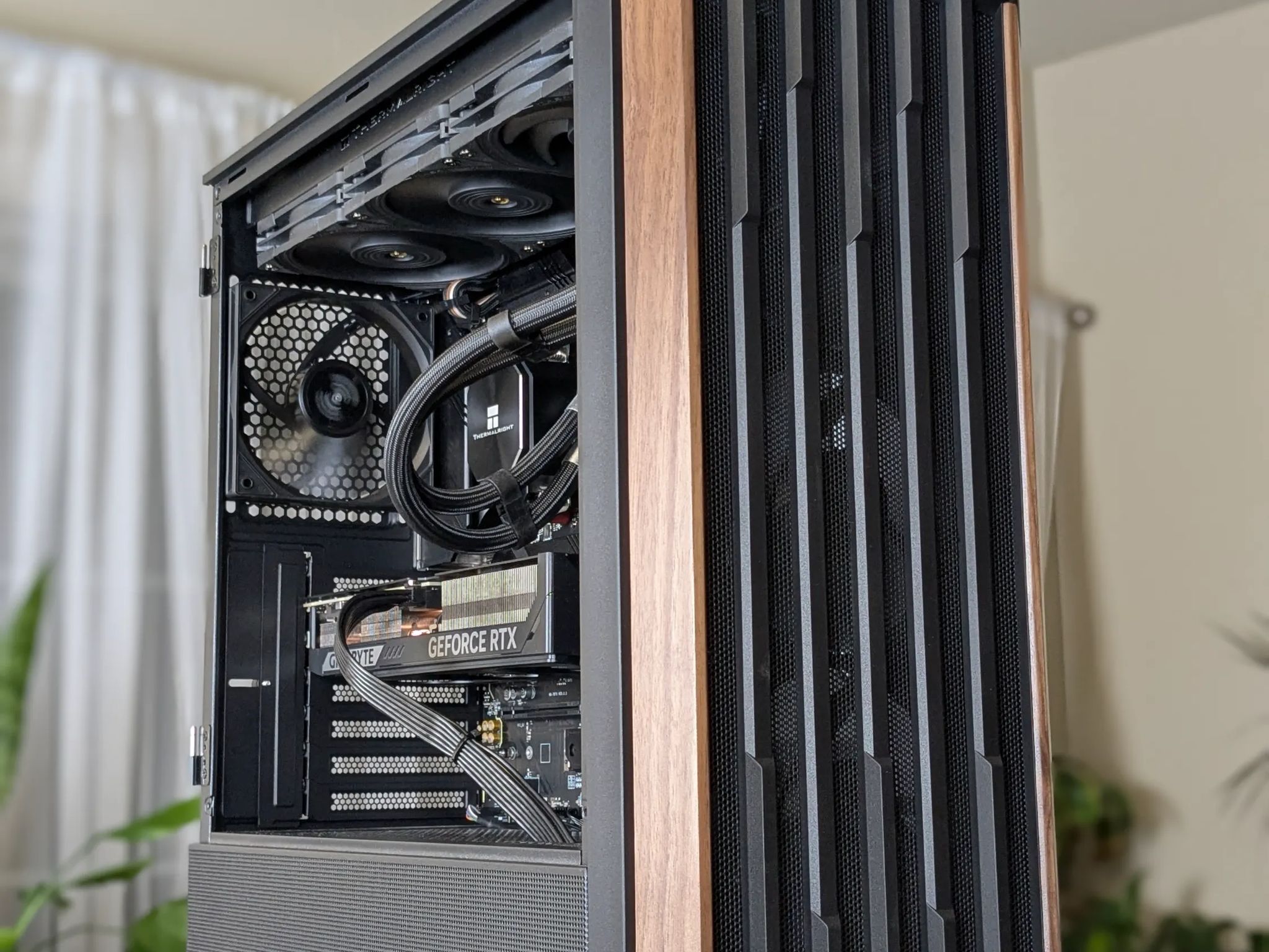 Mid Range Ryzen Gaming PC - Ryzen 5 7600X + RTX 5070
