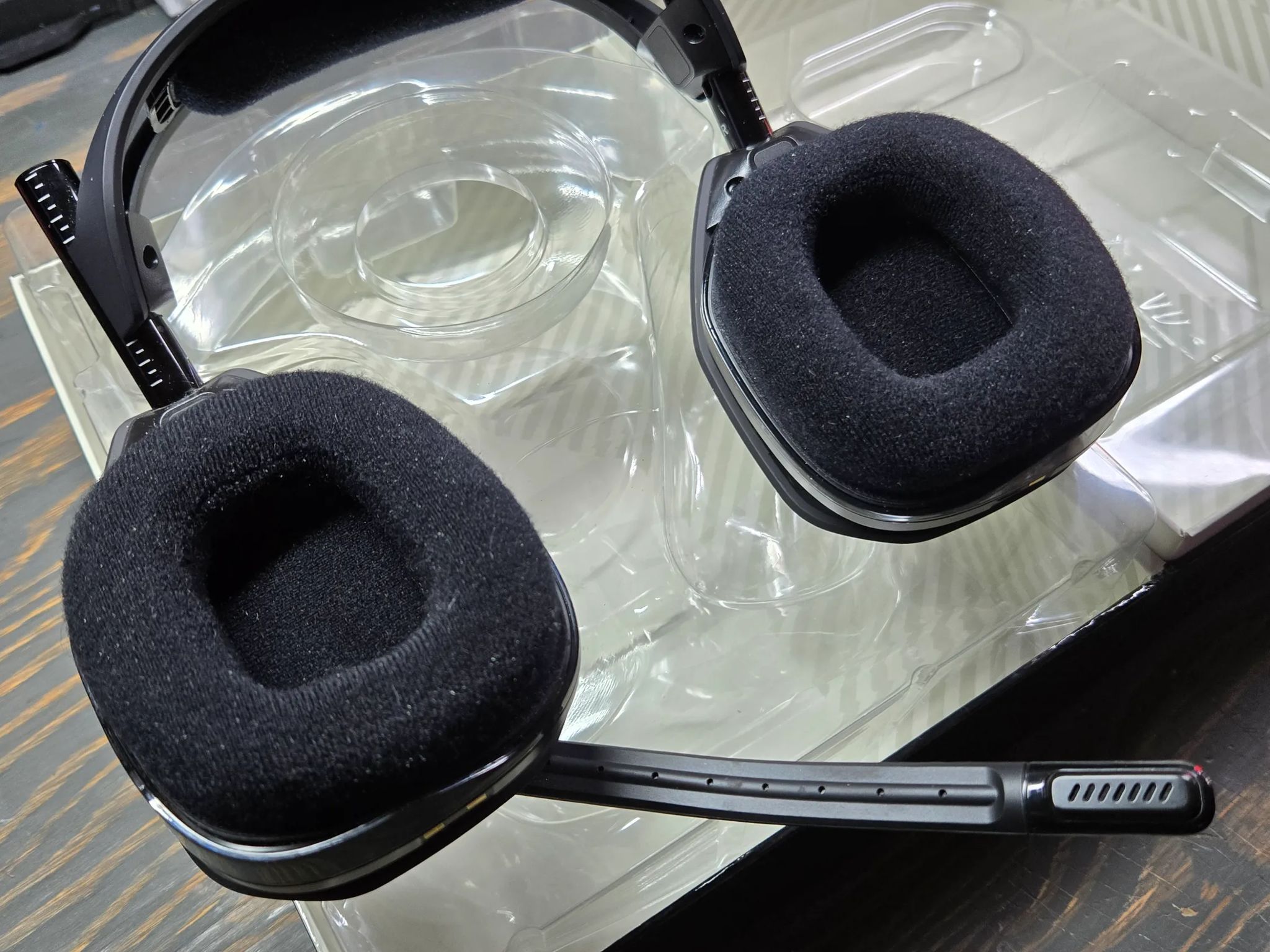 Like NEW Astro A50 + Base Station