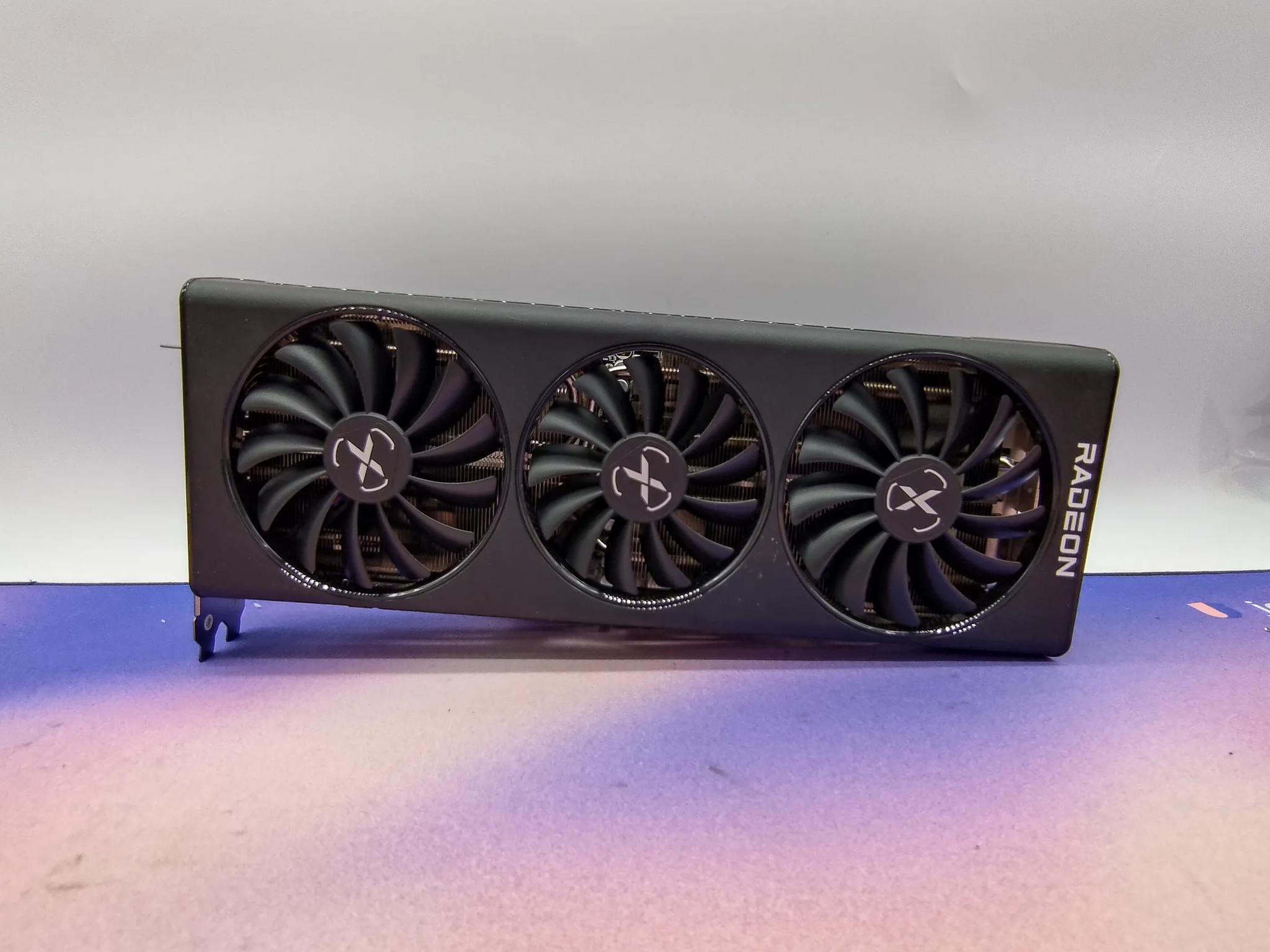 XFX Speedster SWFT319 RX 6800