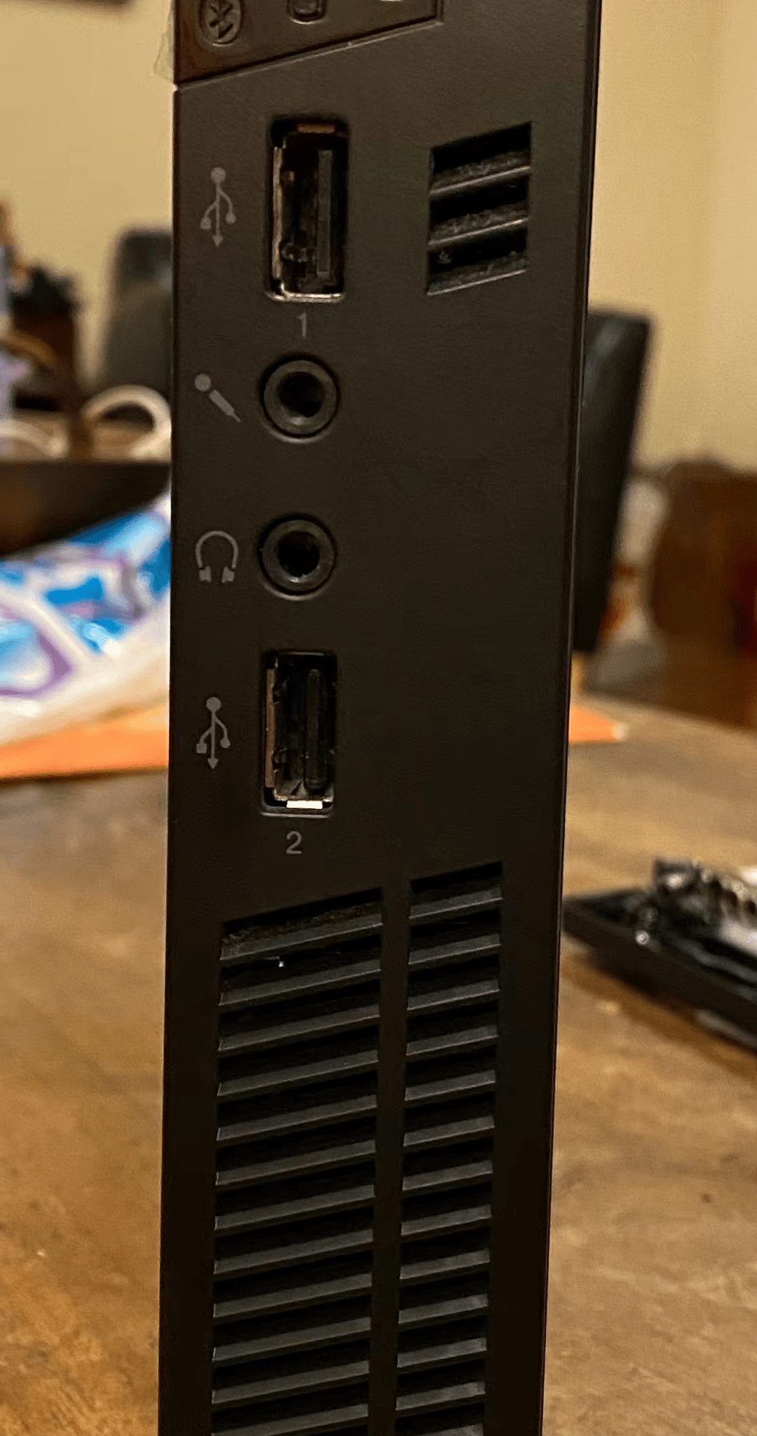 Lenovo ThinkCentre M72e - MFF - Intel i3-3220T - Windows 10 Pro - 128GB SSD - 8GB RAM - Disc Drive