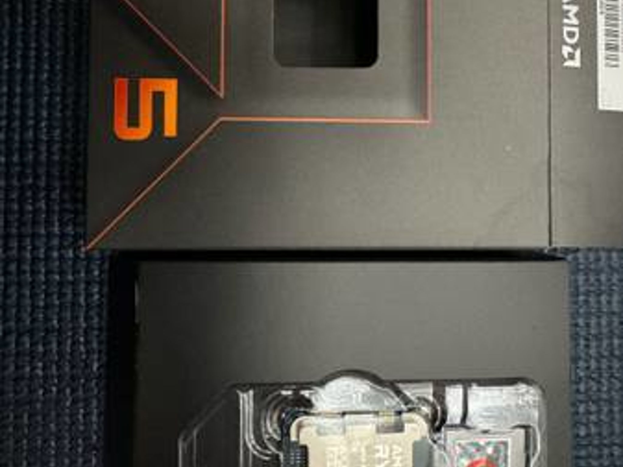 Ryzen 5 7600X 6-Core, 12-Thread Unlocked Desktop Processor