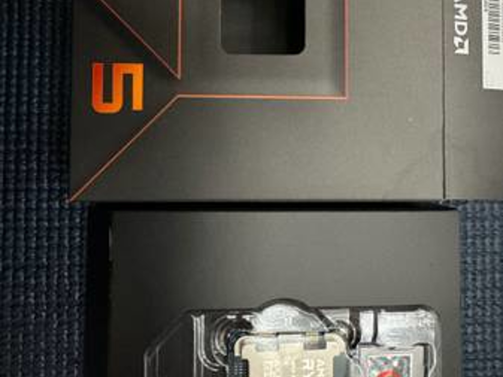 Ryzen 5 7600X 6-Core, 12-Thread Unlocked Desktop Processor