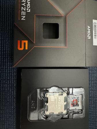 Ryzen 5 7600X 6-Core, 12-Thread Unlocked Desktop Processor