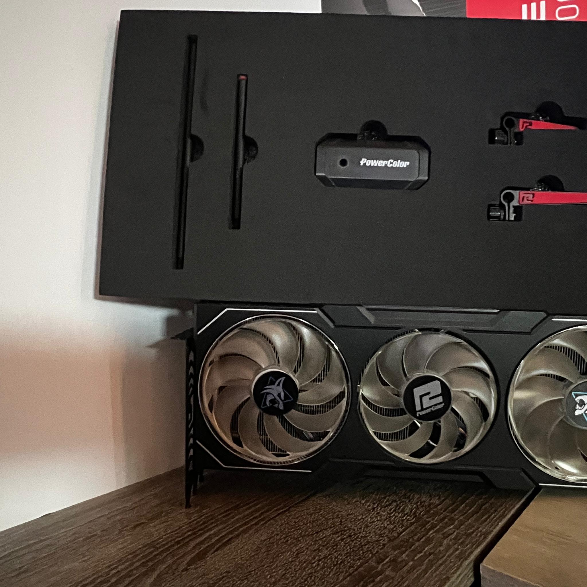 power color hellhound 7900xt 20g of ddr6 abel to play games at 4k comes with original box