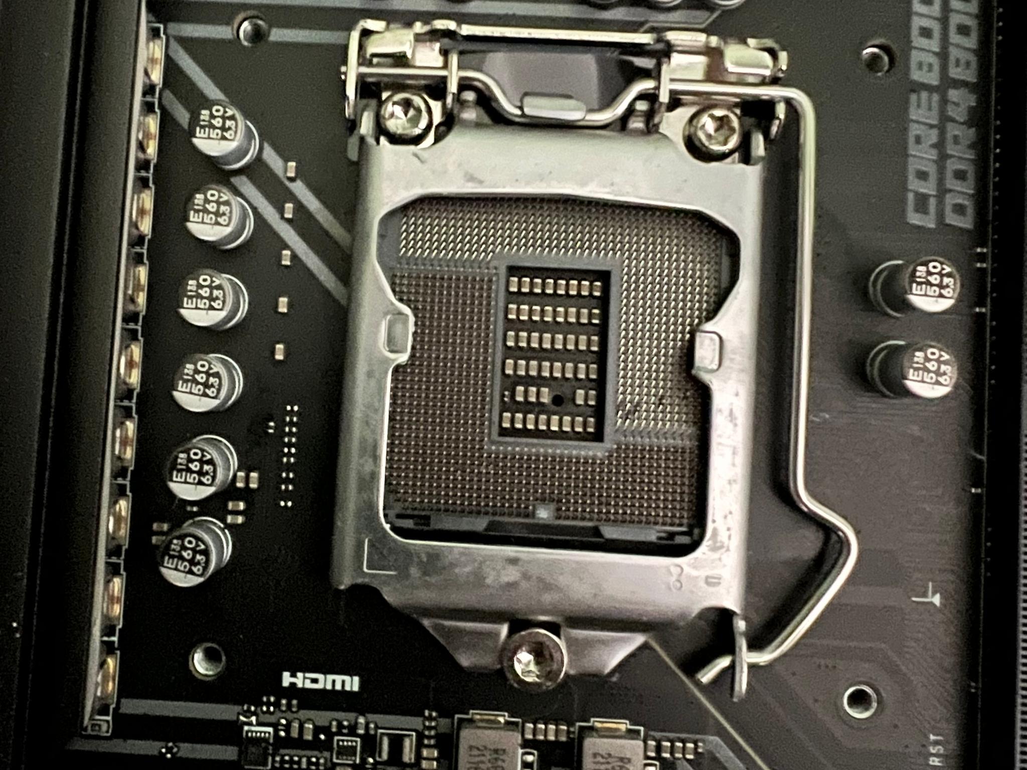 MSI Z590 Gaming Edge Wi-Fi (Bent pins)