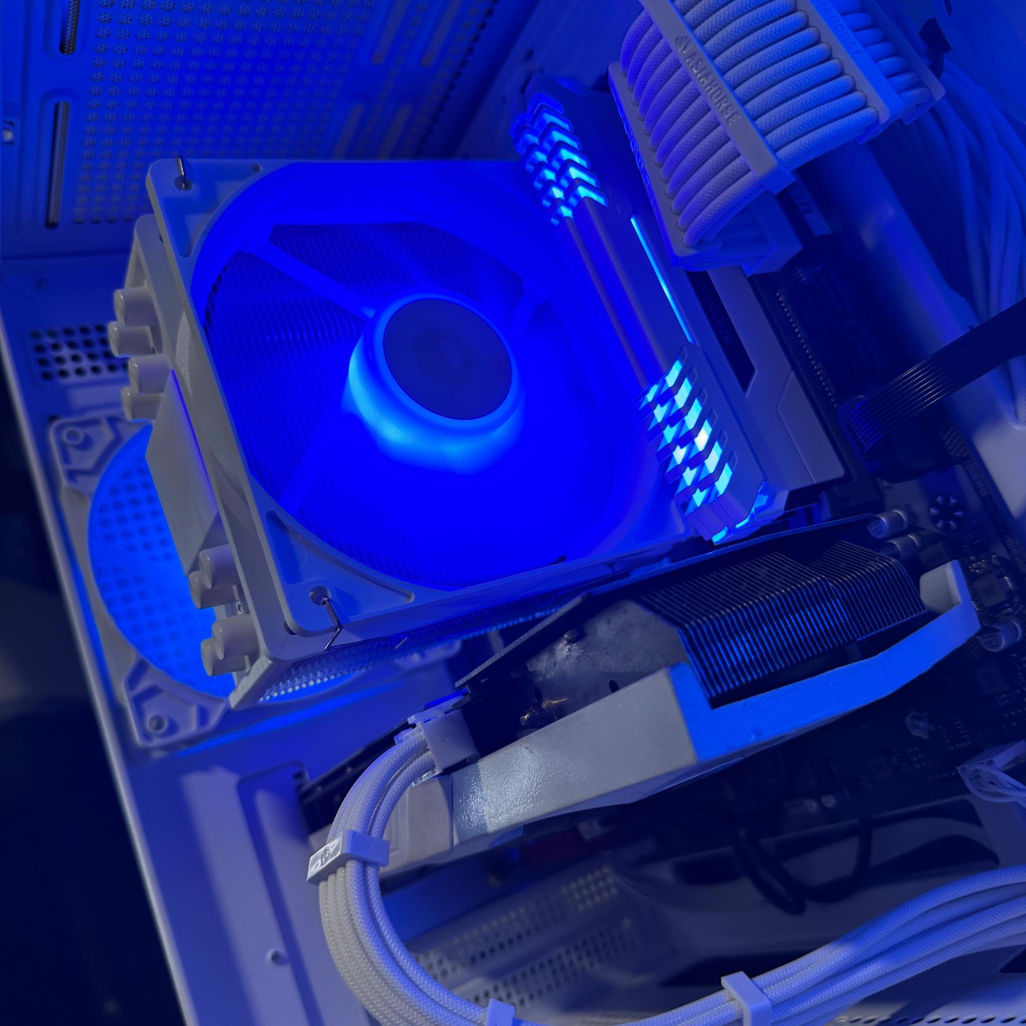 White RTX Fishtank GaminG PC | RTX 3060 12GB | i5 12400F | 16GB DDR4 | 512GB NvMe