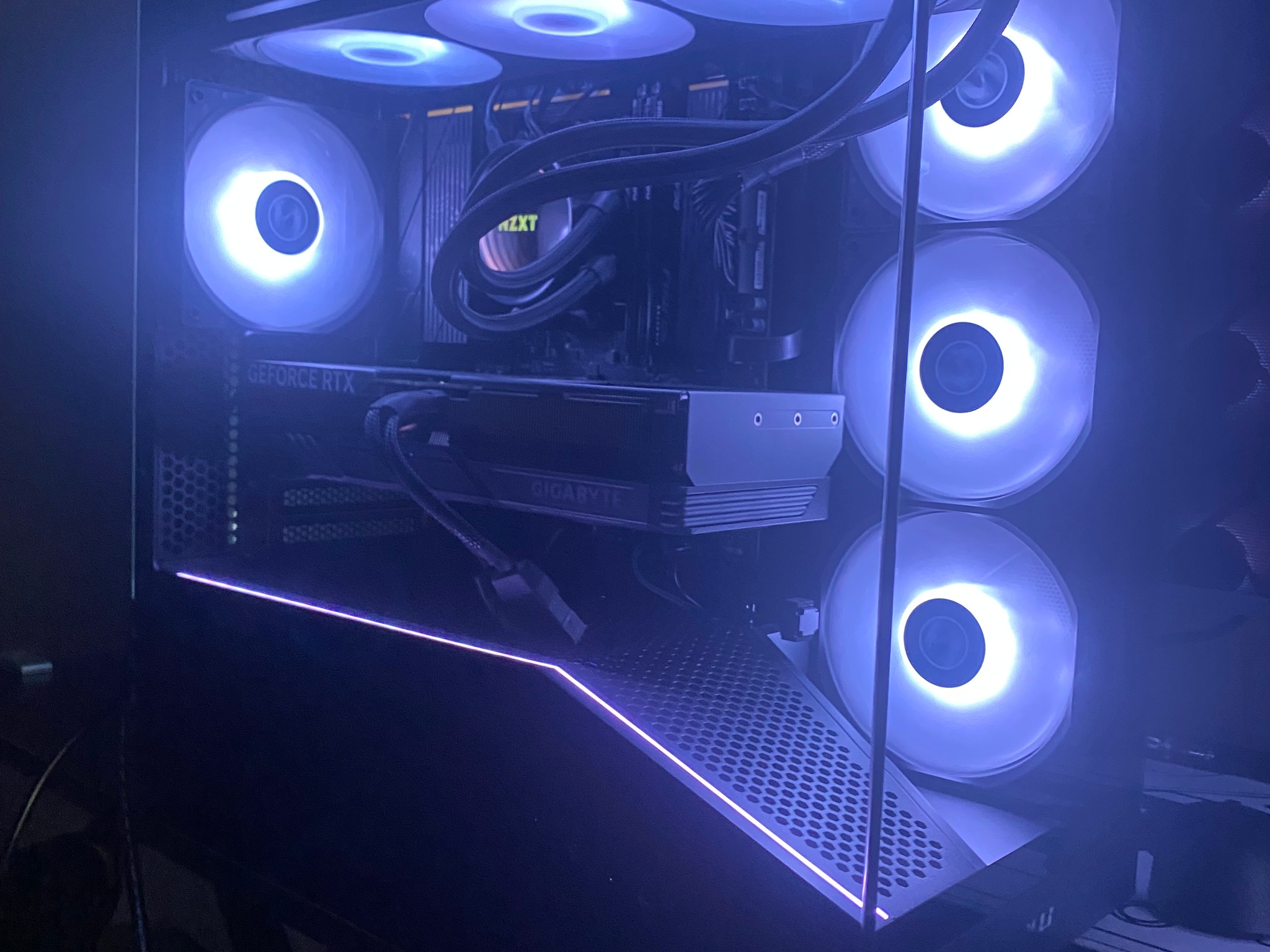 COMPACT AM5 GAMING PC | RYZEN 7 7700X | RTX 4070 SUPER | 32GB DDR5 | 1TB