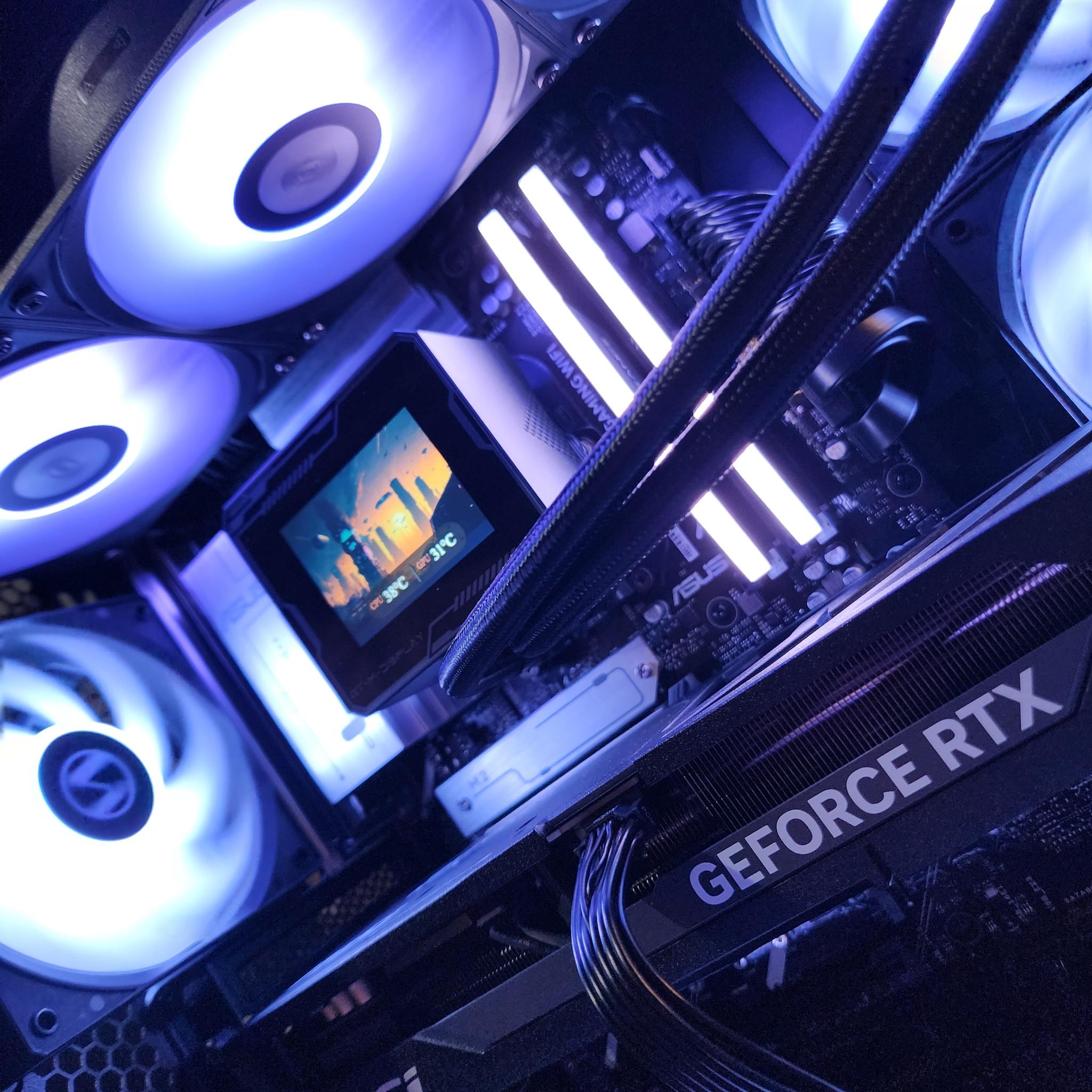 RTX 5080 / Ryzen 7 9800X3D / 32GB DDR5 RAM / 2TB NVMe