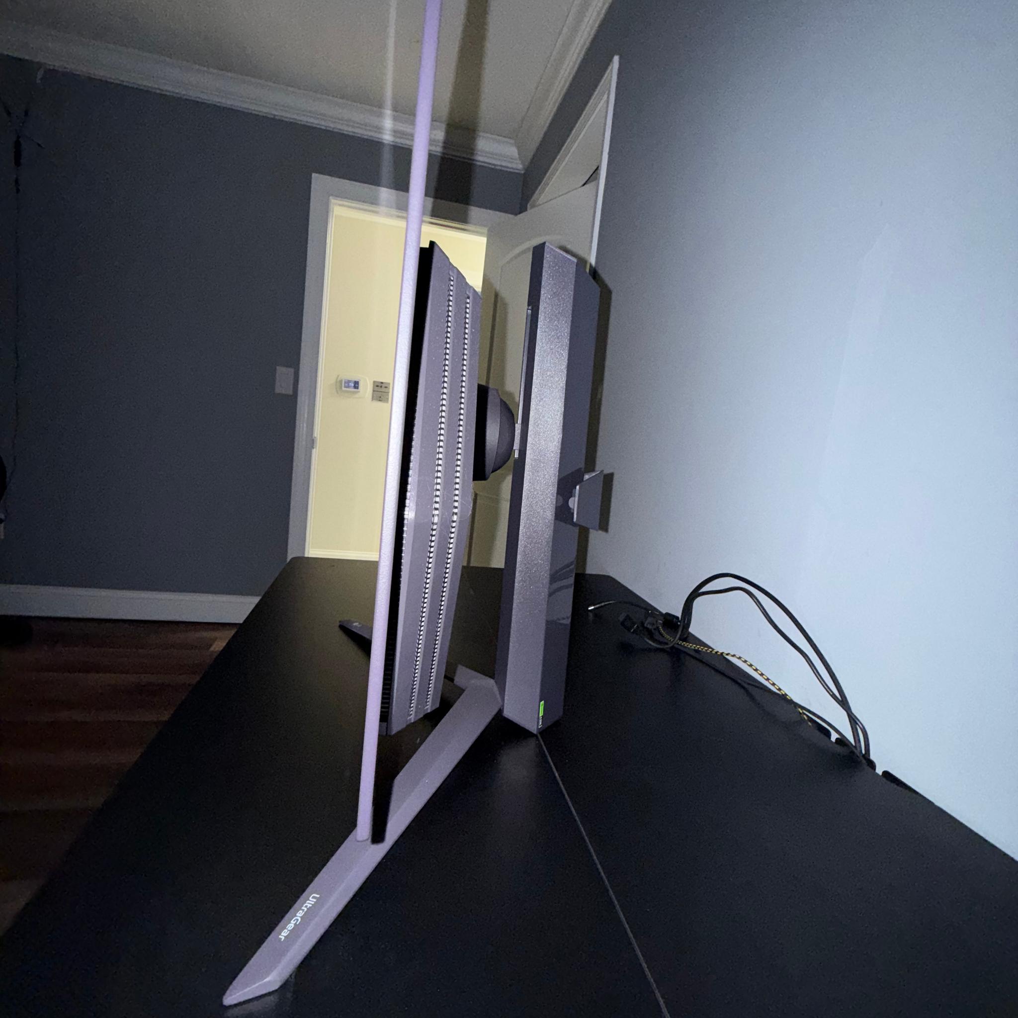 LG Ultra Gear OLED Monitor 1440p 240HZ 0.003m response time