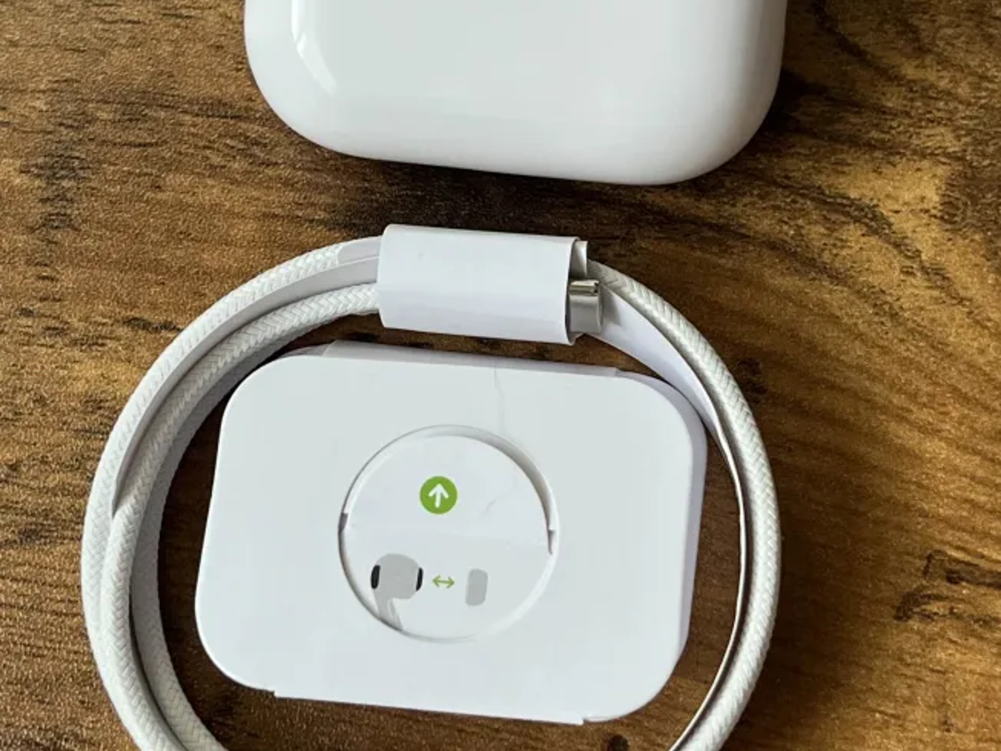 Open Box AirPods Pro 2nd Generation USB Type-C with ANC and MagSafe Wireless Charging