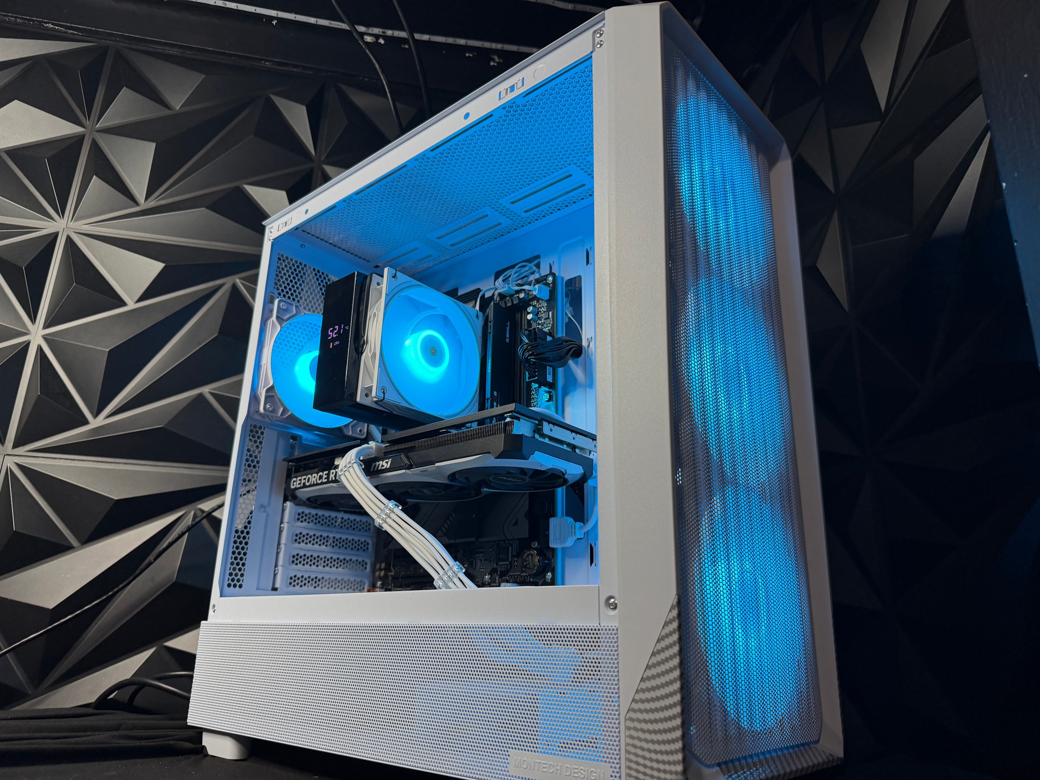 🤍⚡ WHITE FIBER ⚡🤍 Ryzen 5 8400F| RTX 4060Ti| 1.5 TB NVMe| 16 GB DDR5| 750W Gold PSU