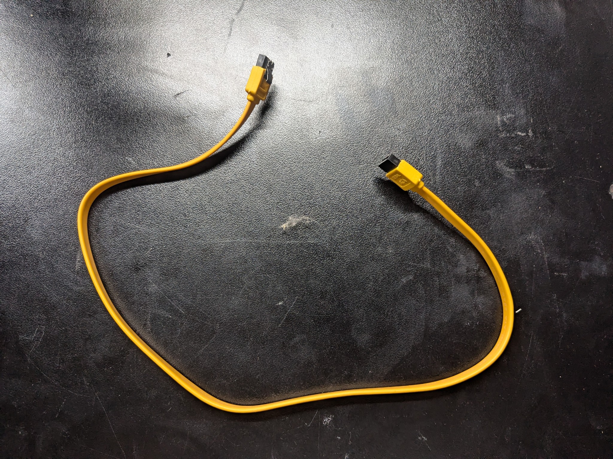 Lot 100x Yellow 18" SATA Cables NEW
