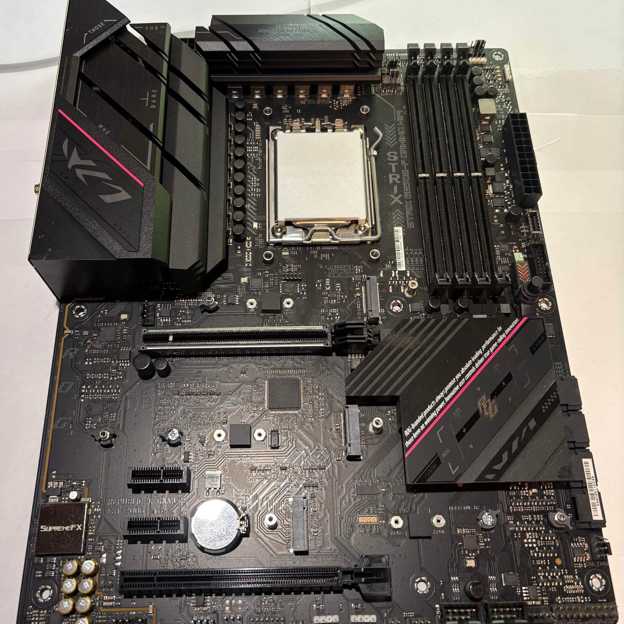 ASUS ROG Strix B650E-F Gaming WiFi AM5 ATX Motherboard | DDR5 | PCIe 5.0 | Ryzen 7000/8000/9000
