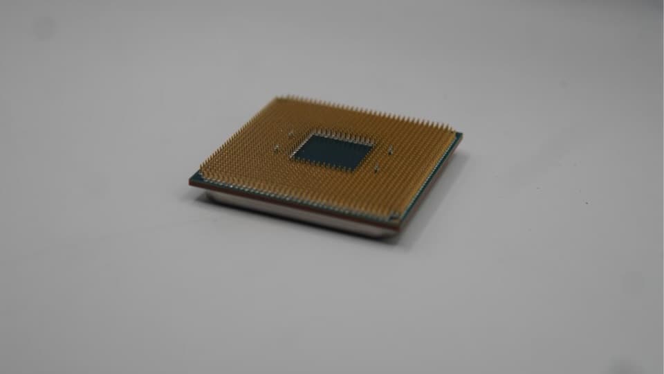 AMD Ryzen 7 5700x