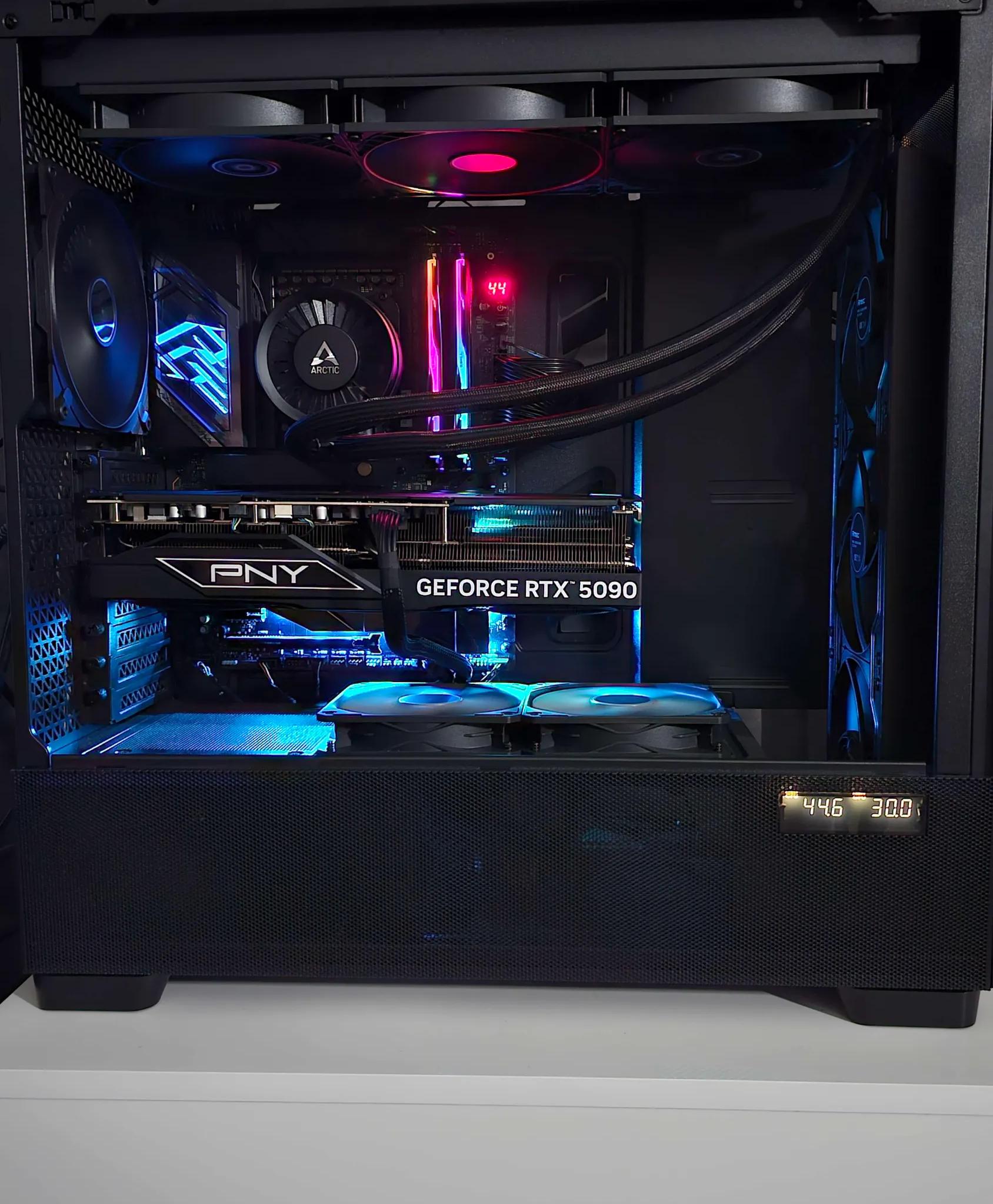 RTX 5090 - 9950X3D GAMING SYSTEM!!!