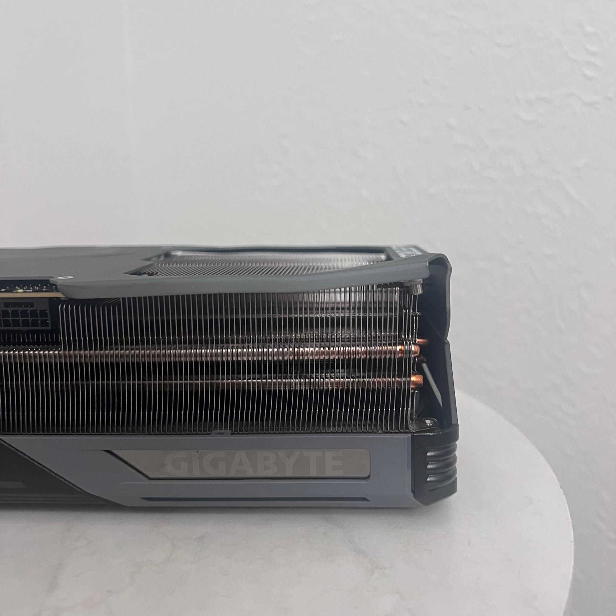 Gigabyte GAMING OC GeForce RTX 4080 with RGB Fans