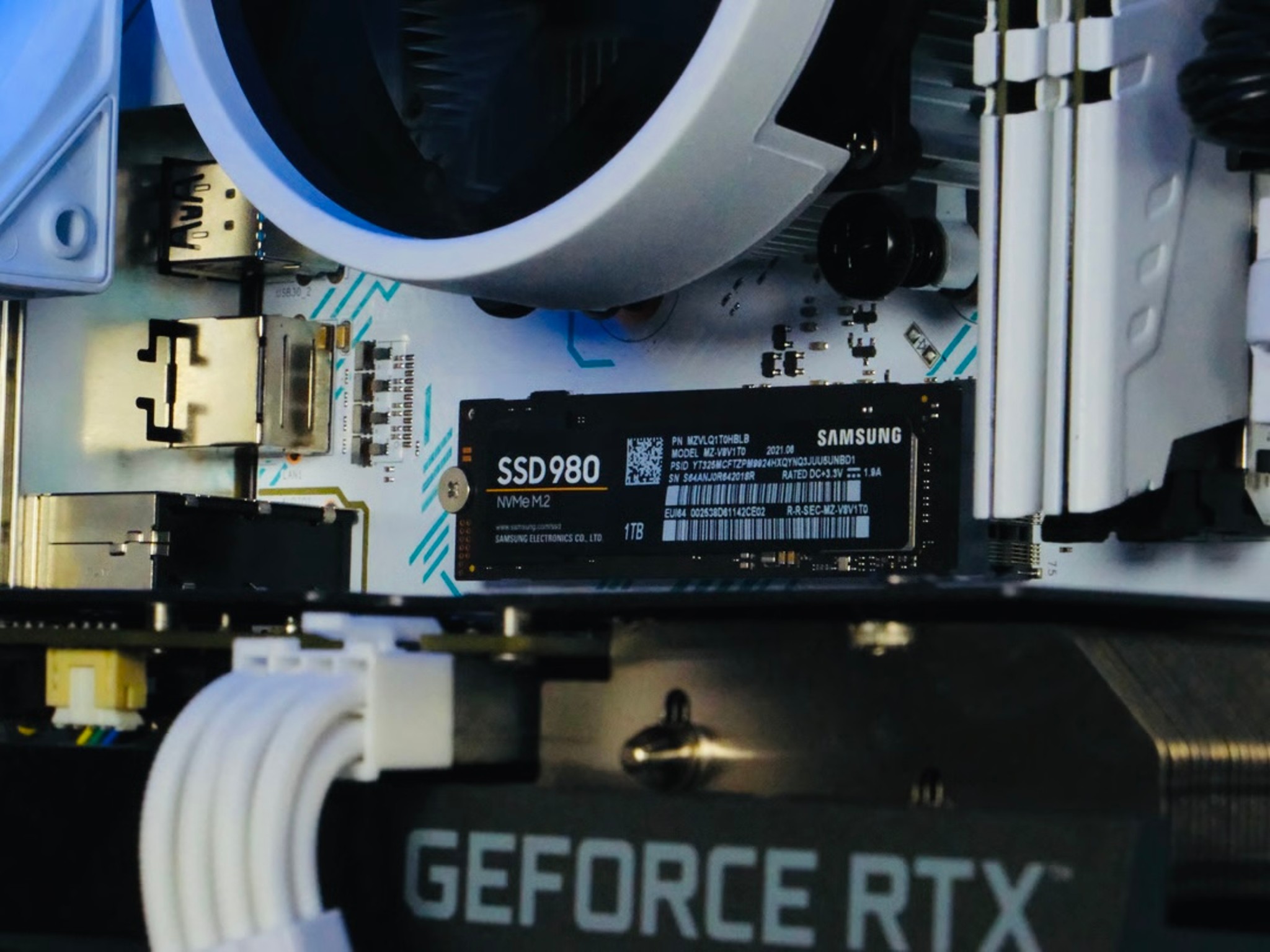 RTX 3060 | R5 3600 | 16GB DDR4 | 1TB SSD