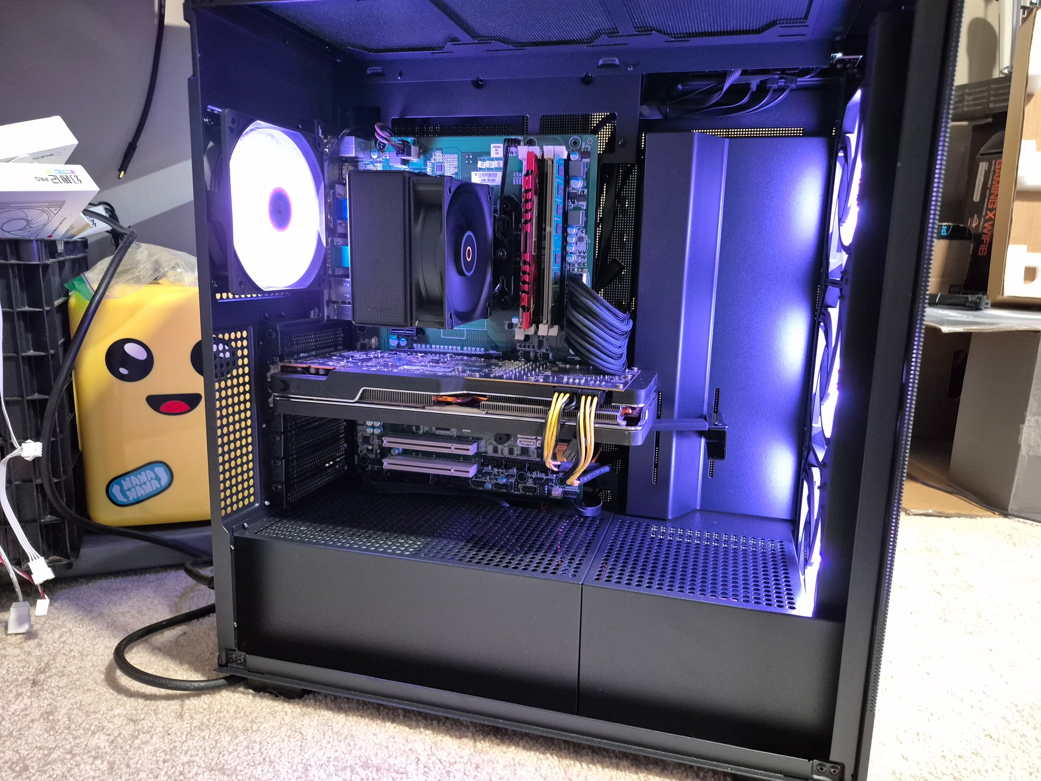 80 FPS Fortnite | i5-4590 , 16GB RAM, 480GB SSD, R9 280 3GB, RGB