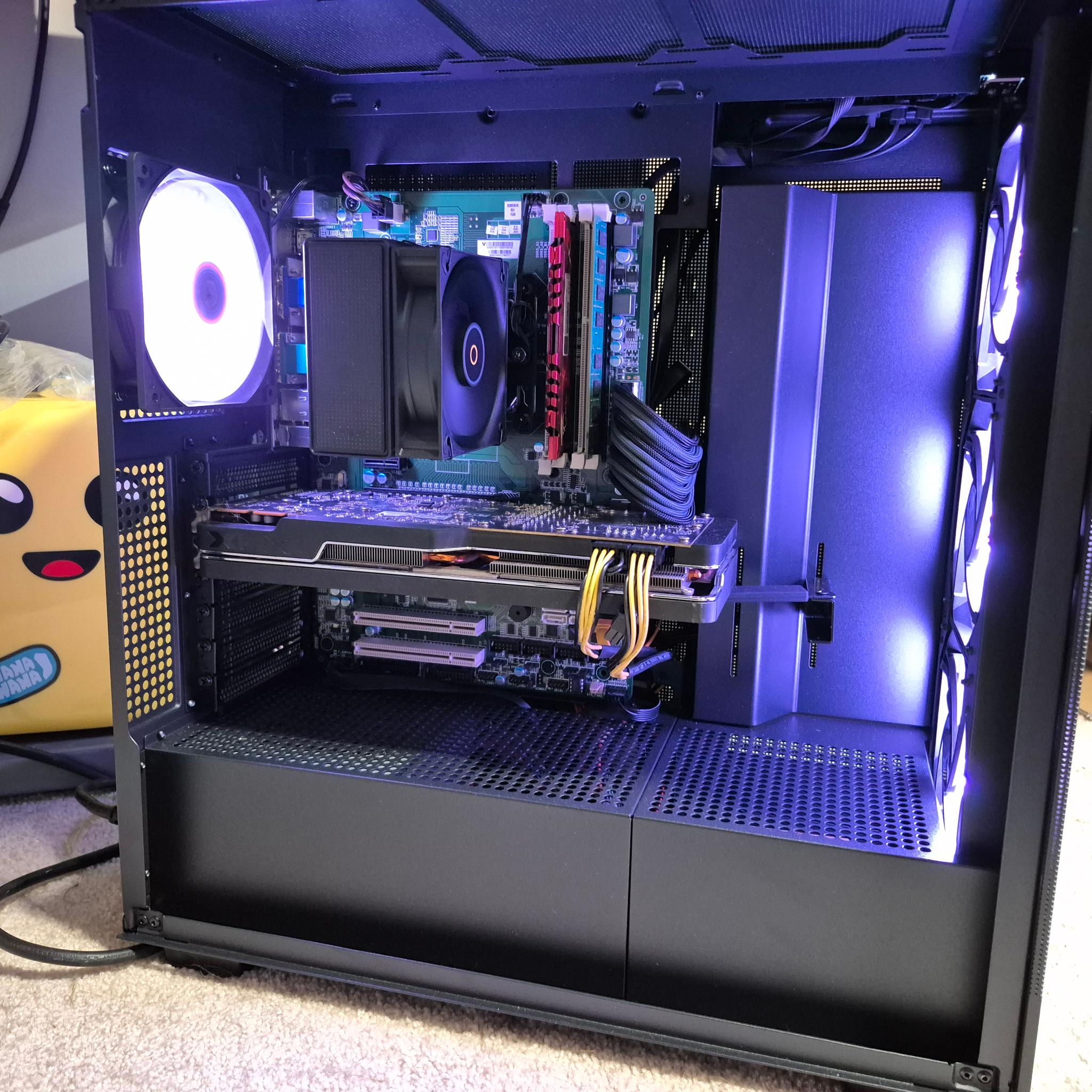 80 FPS Fortnite | i5-4590 , 16GB RAM, 480GB SSD, R9 280 3GB, RGB, Wifi