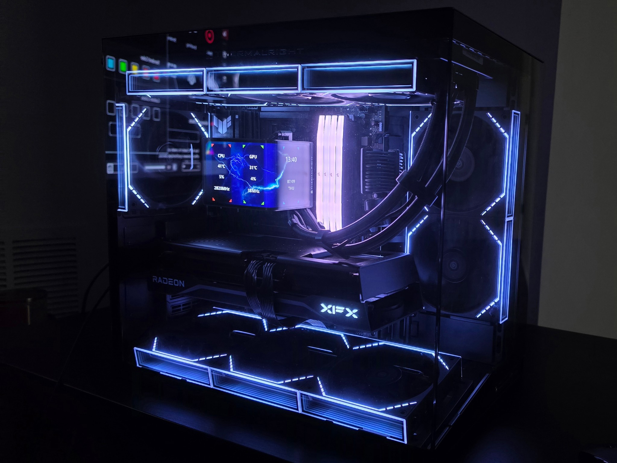 High-End Gaming & Performance PC – Ryzen 7 9850X3D + Radeon RX 9070 XT