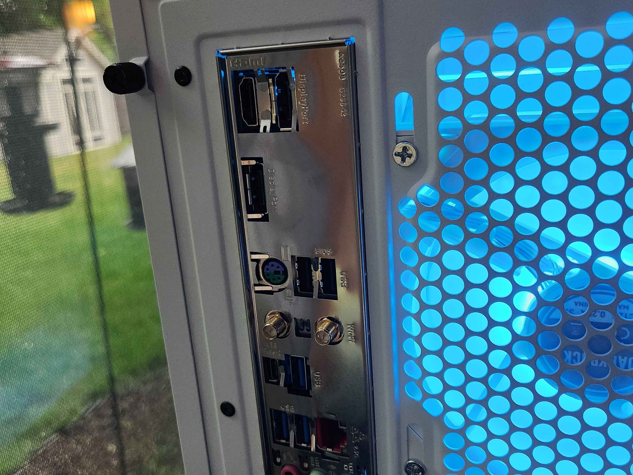 🍀RX 9060 XT 16GB | Ryzen 7 7700X | 32GB DDR5 | 2TB NVMe | WiFi | Windows 11