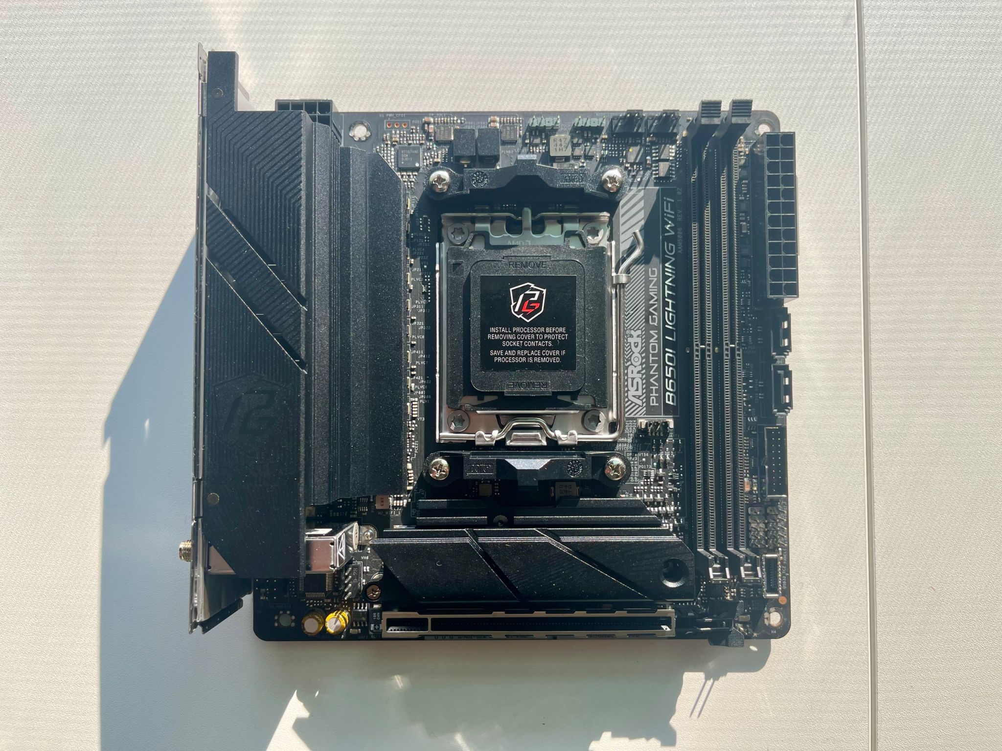 ASRock B650I Lightning WiFi, used (like-new)