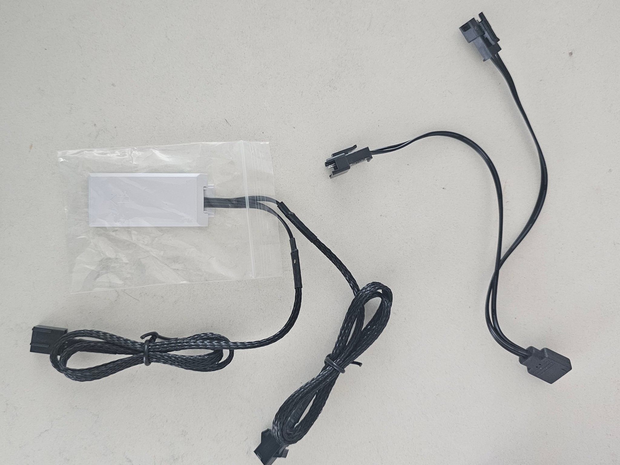 Lian Li UNI FAN SL140 RGB 140mm White — Pair (2 Fans) — V1, No Controller Needed, Tested Working