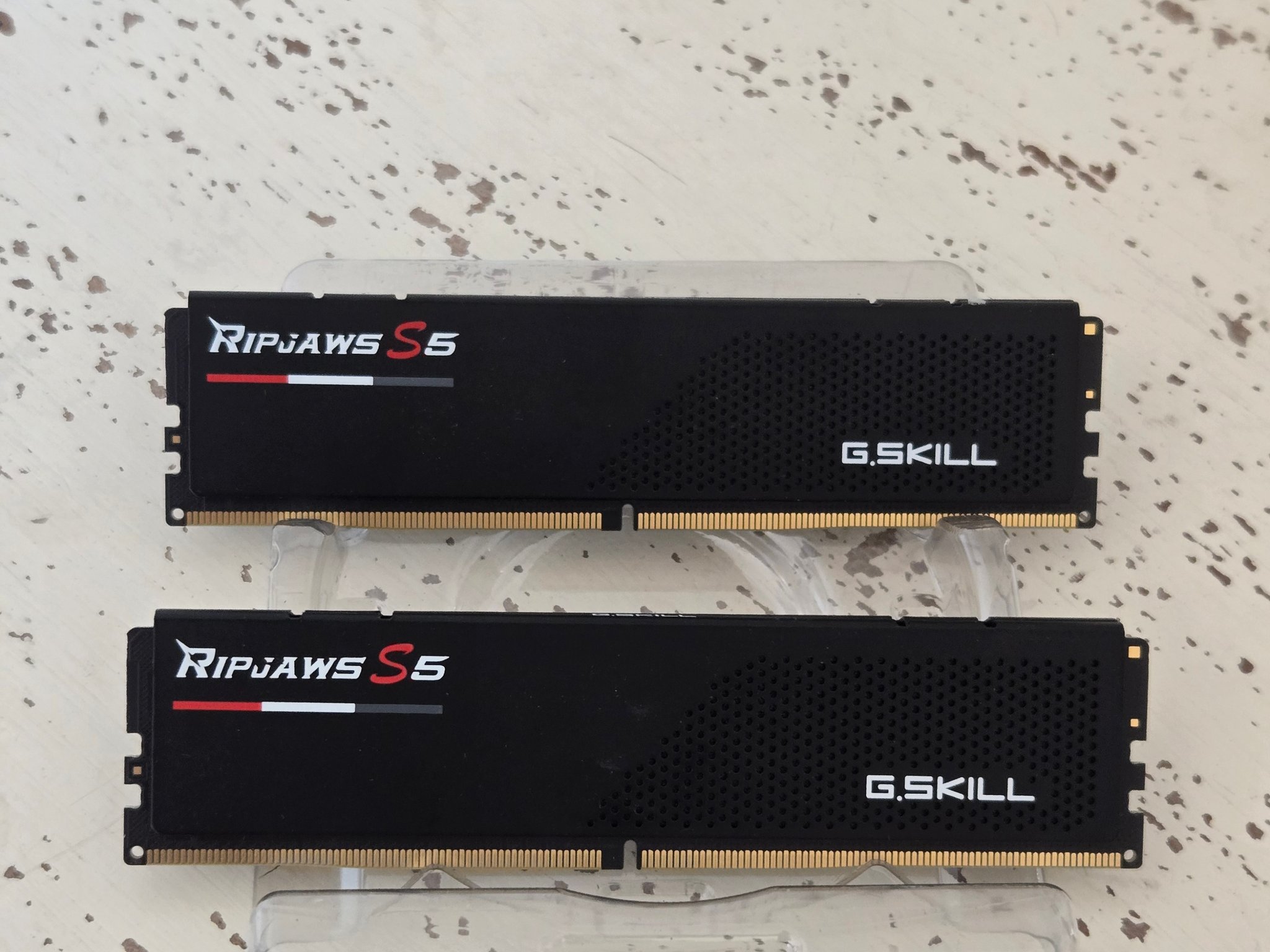 32GB (2x16GB) G-Skill Ripjaws 6000MHz CL32