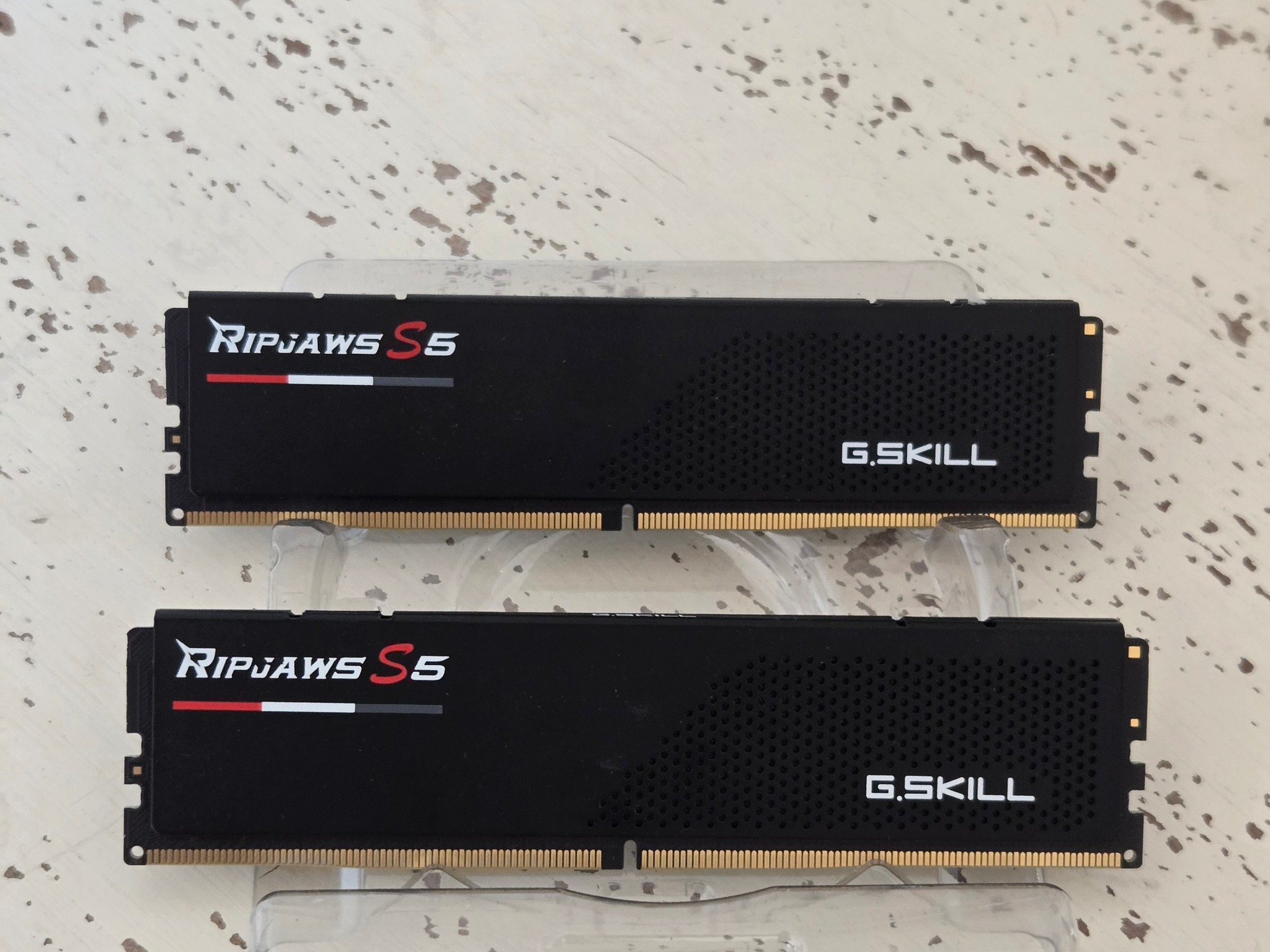 32GB (2x16GB) G-Skill Ripjaws 6000MHz CL32