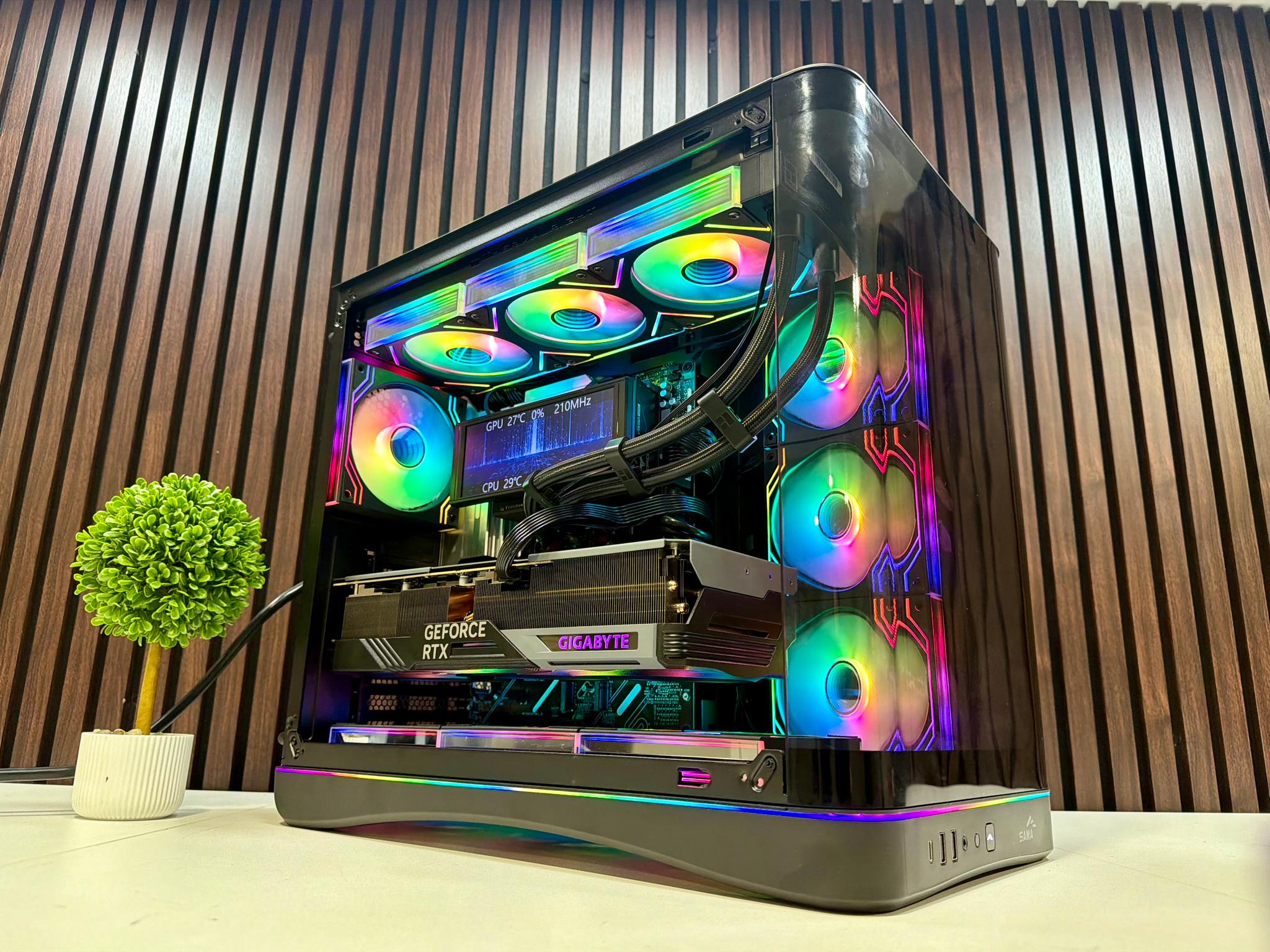 RTX 4080 | Ryzen 9800X3D | 32GB DDR5 | 2TB M.2 | 1000 Watt Gold PSU | LCD AIO