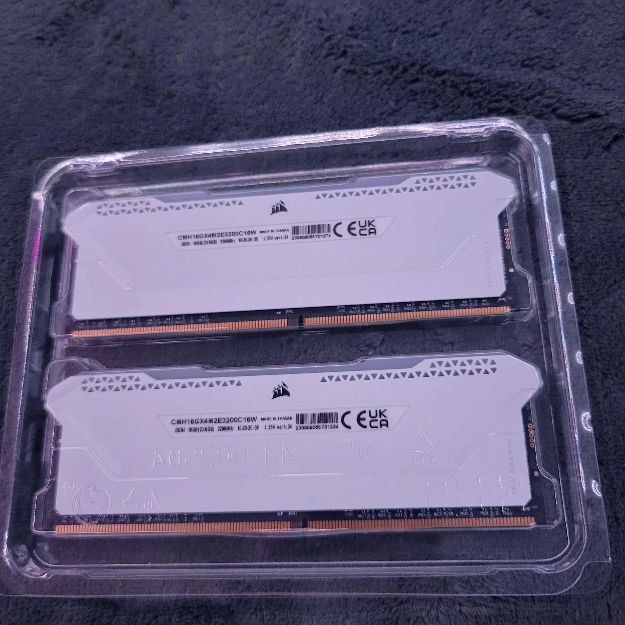 Corsair Vengeance RGB Pro SL 16GB (2x8GB) DDR4-3200 Ram