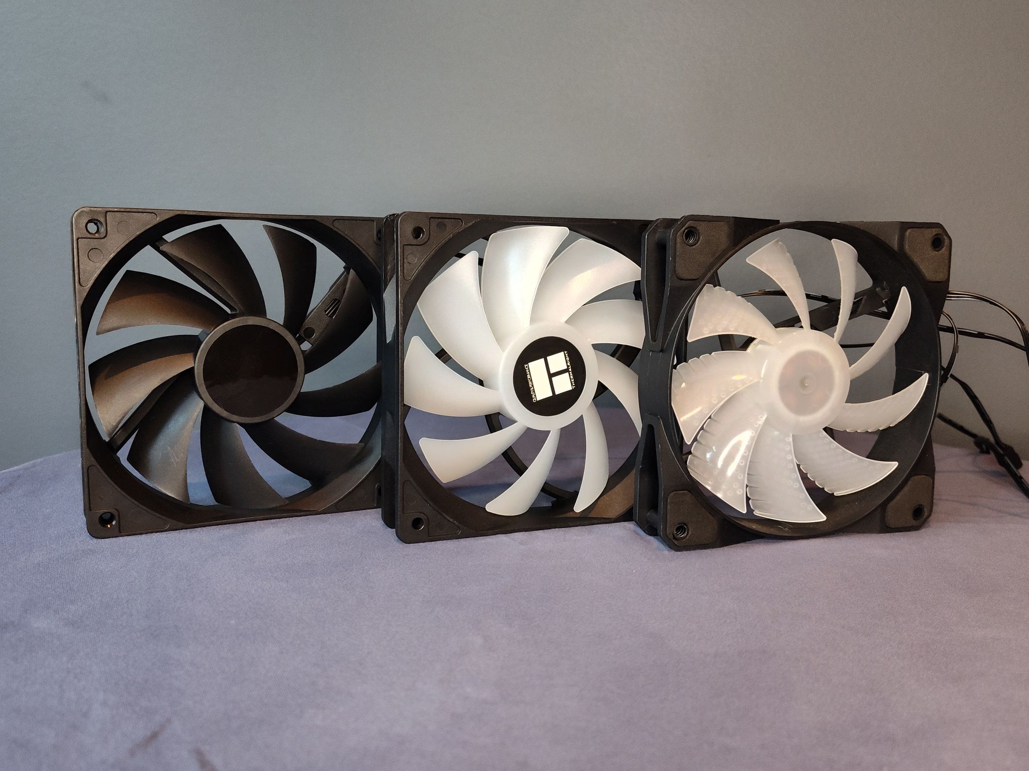 Various 120mm Case Fans New and Used 14 Total Fans