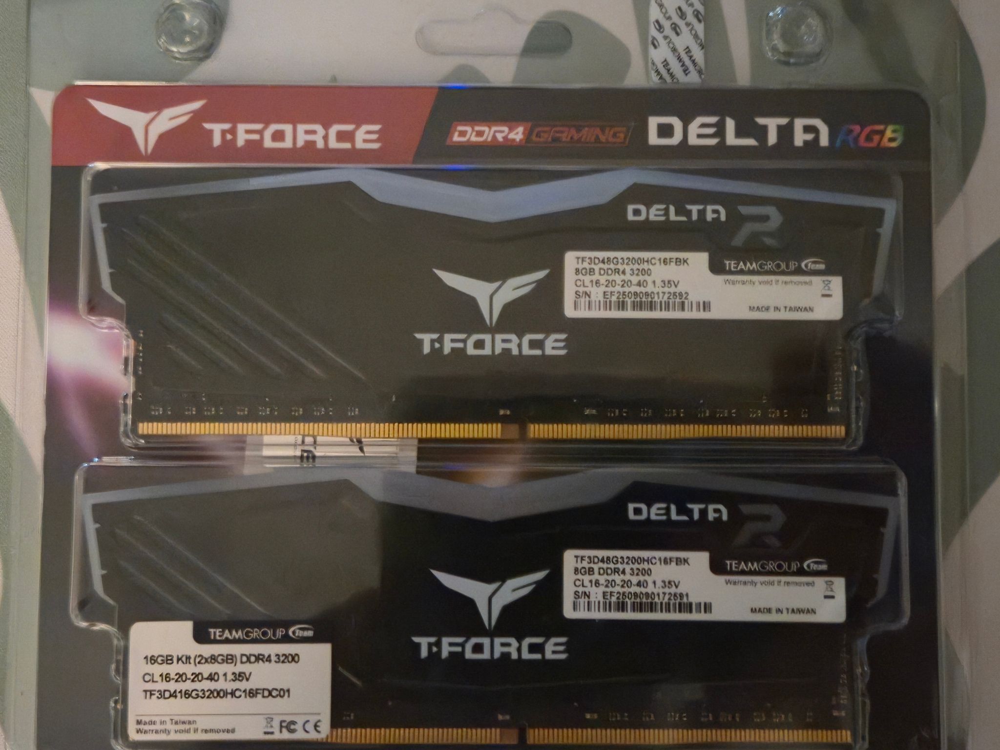 TEAMGROUP T-Force Delta RGB 16GB (2×8) DDR4-3200 CL16 16-20-20-40