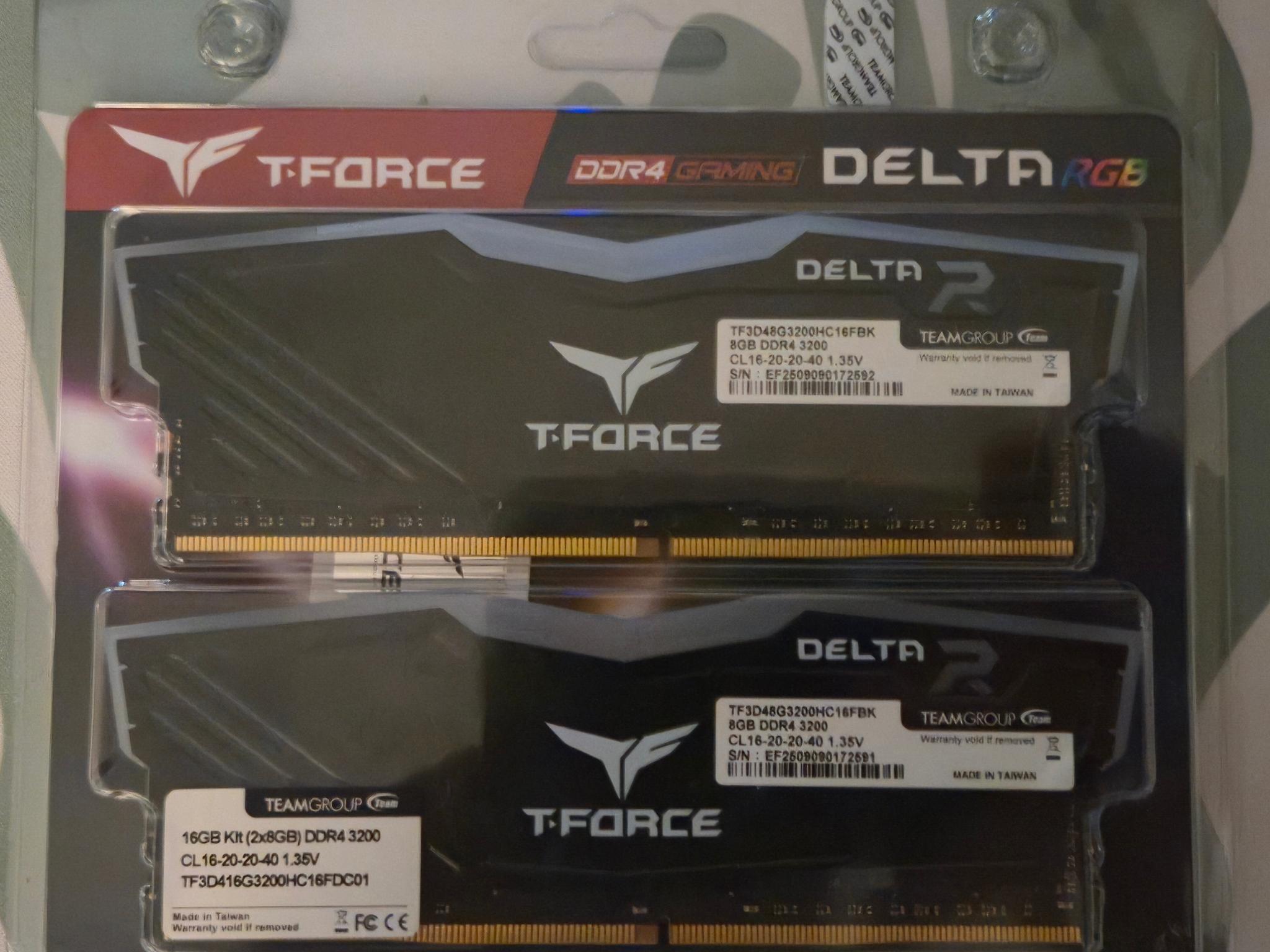 TEAMGROUP T-Force Delta RGB 16GB (2×8) DDR4-3200 CL16 16-20-20-40