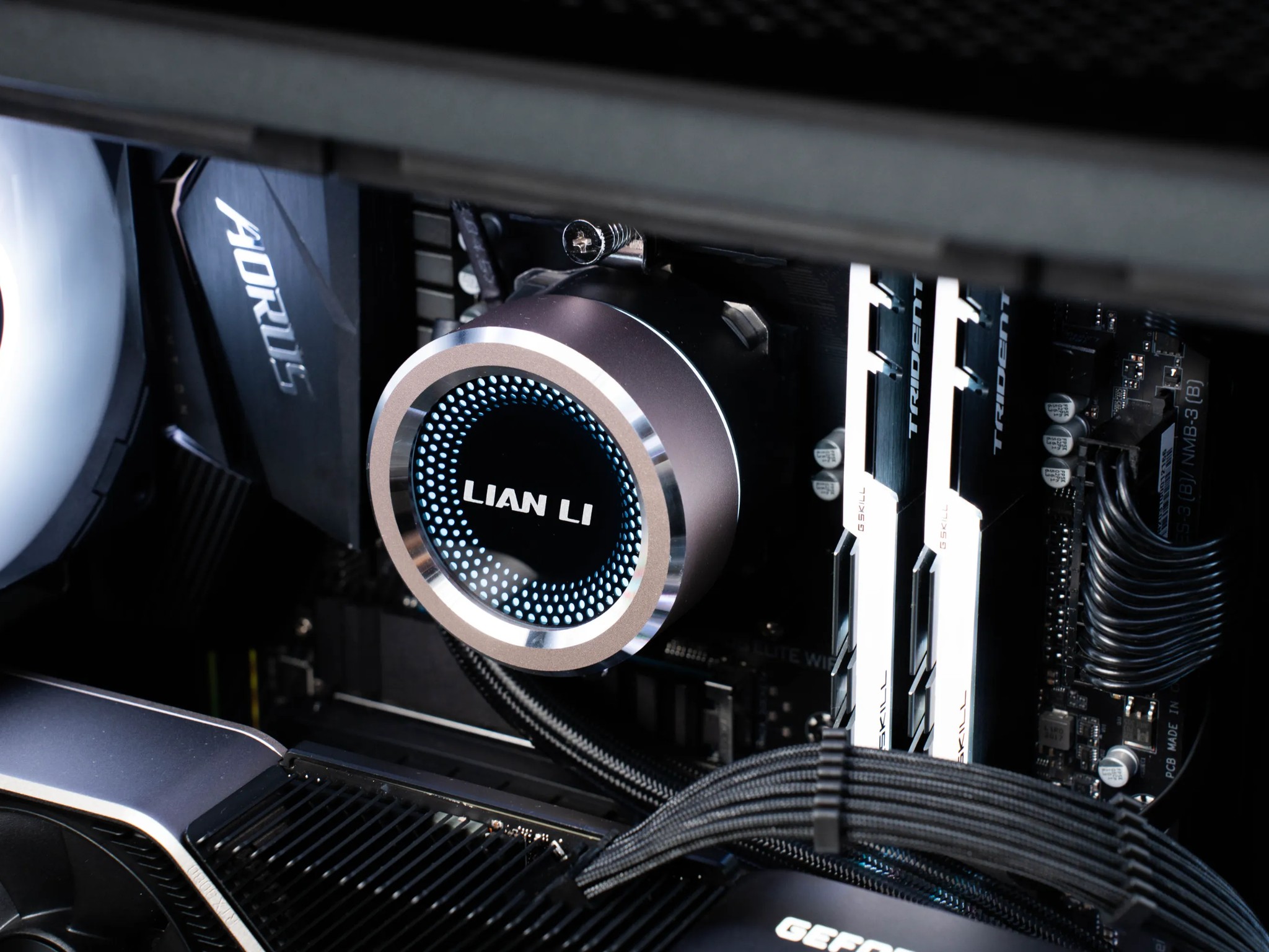 ~Nighthawk~ (RTX 3080 FE | Ryzen 7 | 32gb RAM | 1tb SSD | Bluetooth | WiFi)