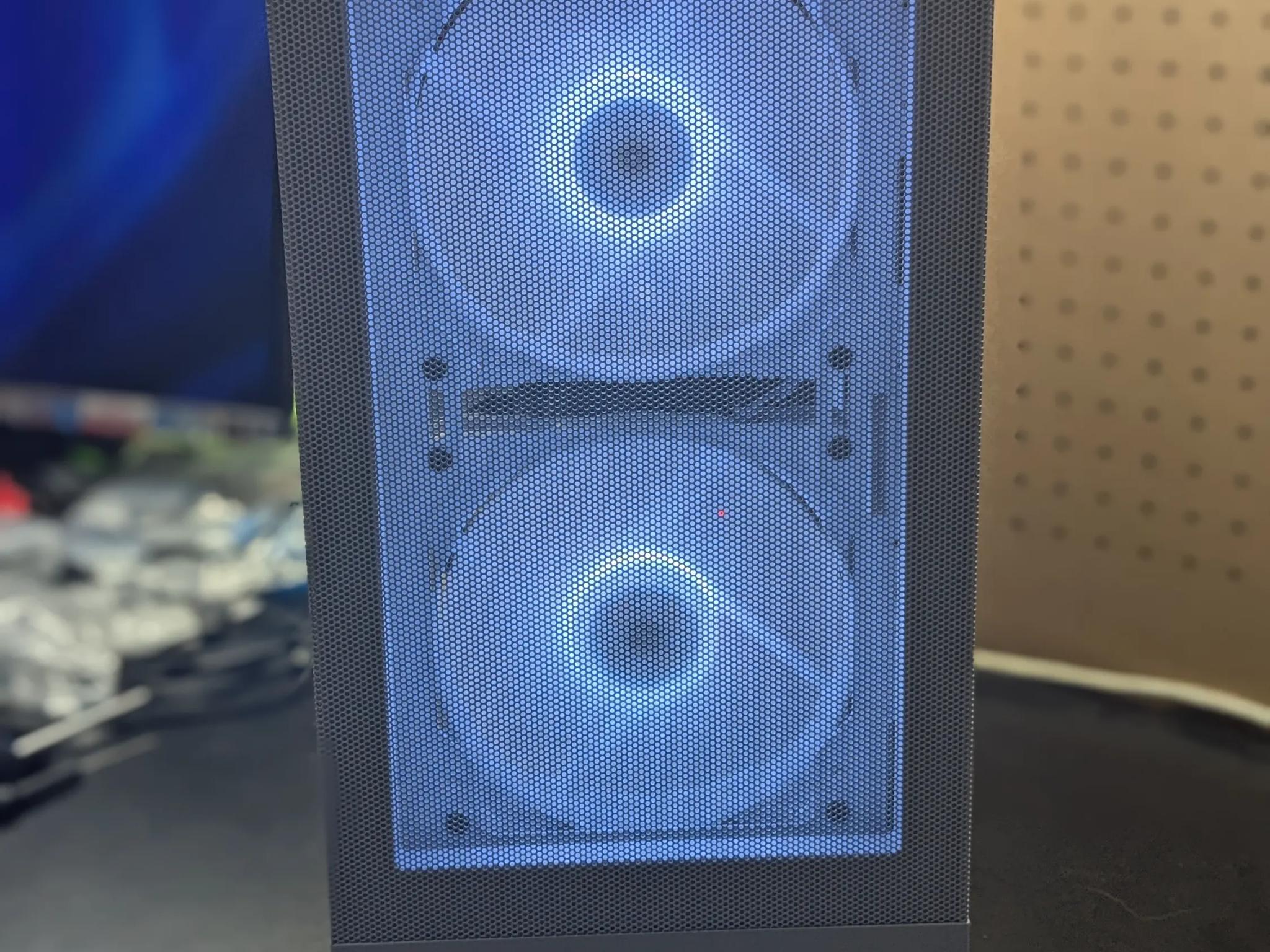 Workstation Gamer | 8 Core Xeon (same as i7), 64GB RAM, 8GB RX 5700, 1TB SSD, Win11, RGB, Wifi