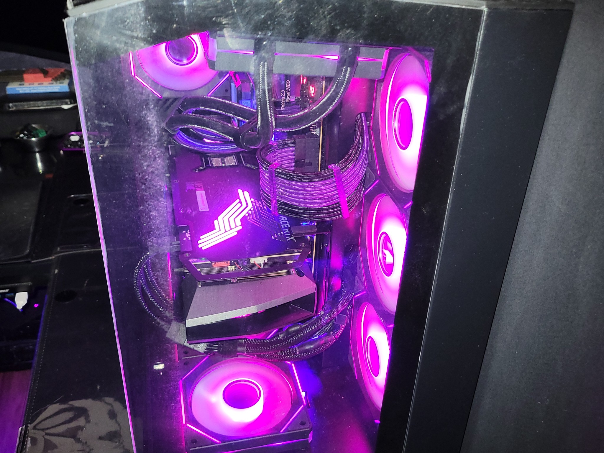 🎮 7800X3D • Zotac 4070 ti Super Amp HoloBlack 16gb • 32GB DDR5 • 2TB NVMe 🚀