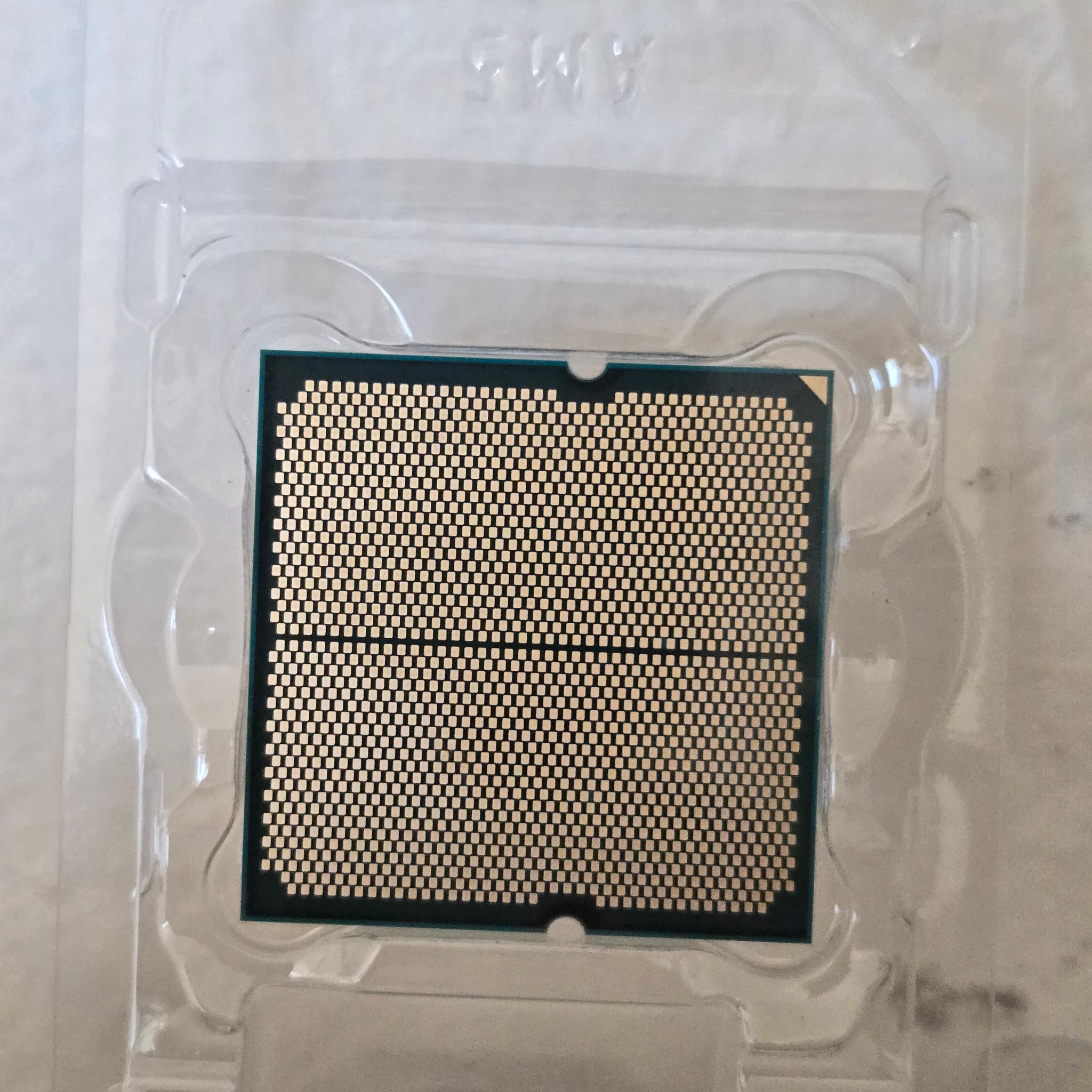 AMD Ryzen 7 7700X