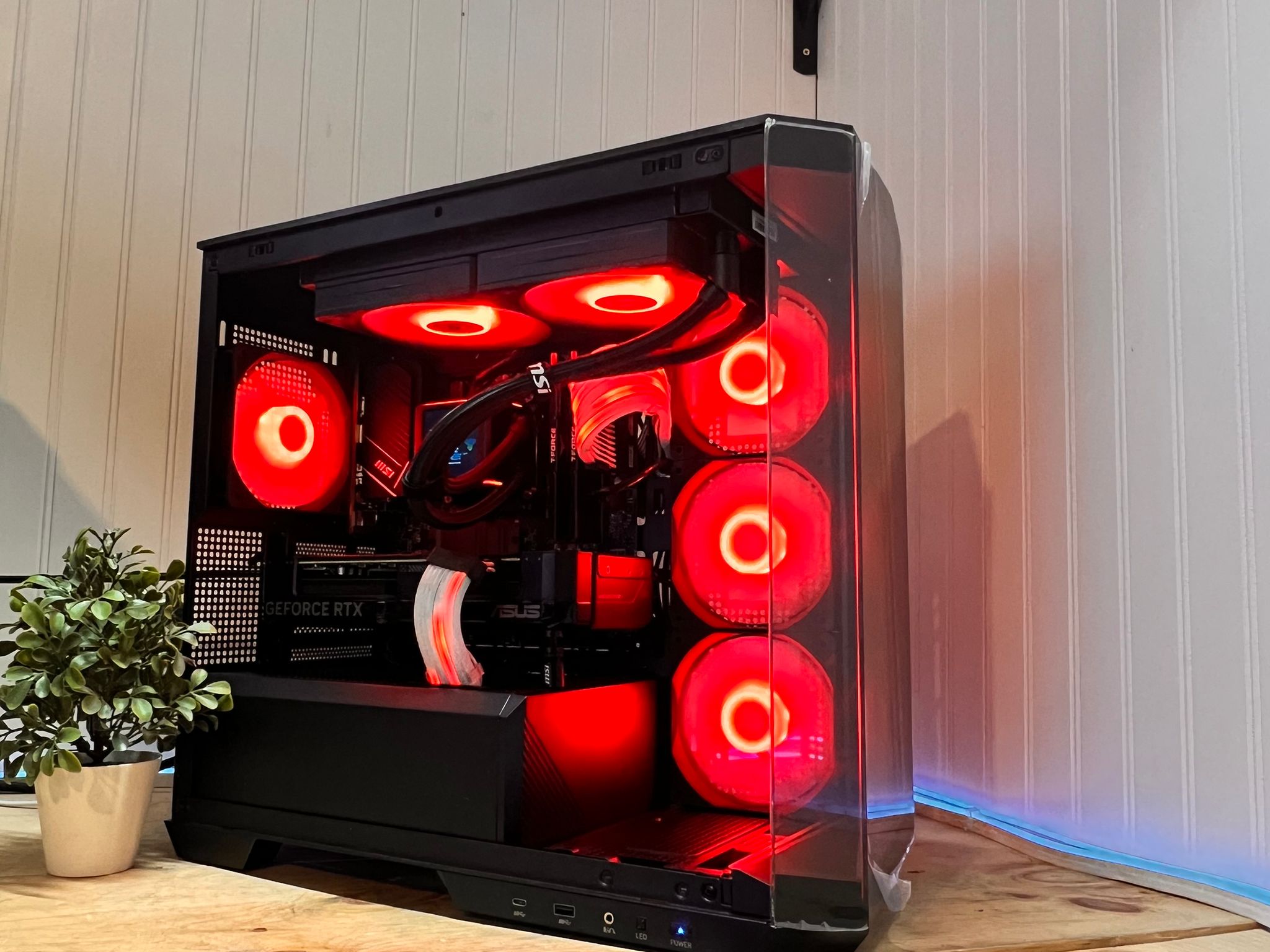 RGB is king price to performance 7700/4070/32gig ddr5/2tb nvme listing has changed to pny 4070