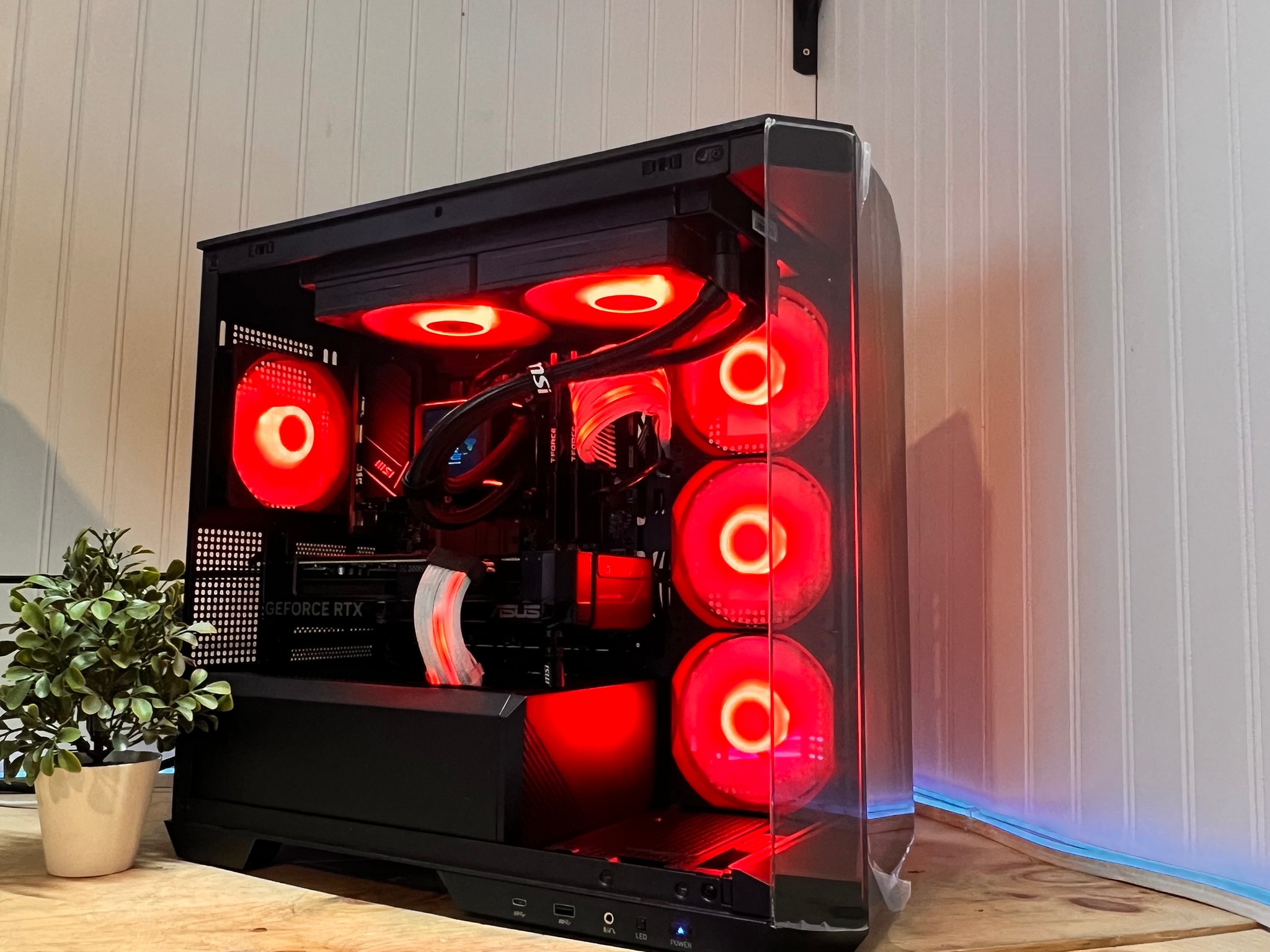 RGB is king price to performance 7700/4070/32gig ddr5/2tb nvme listing has changed to pny 4070