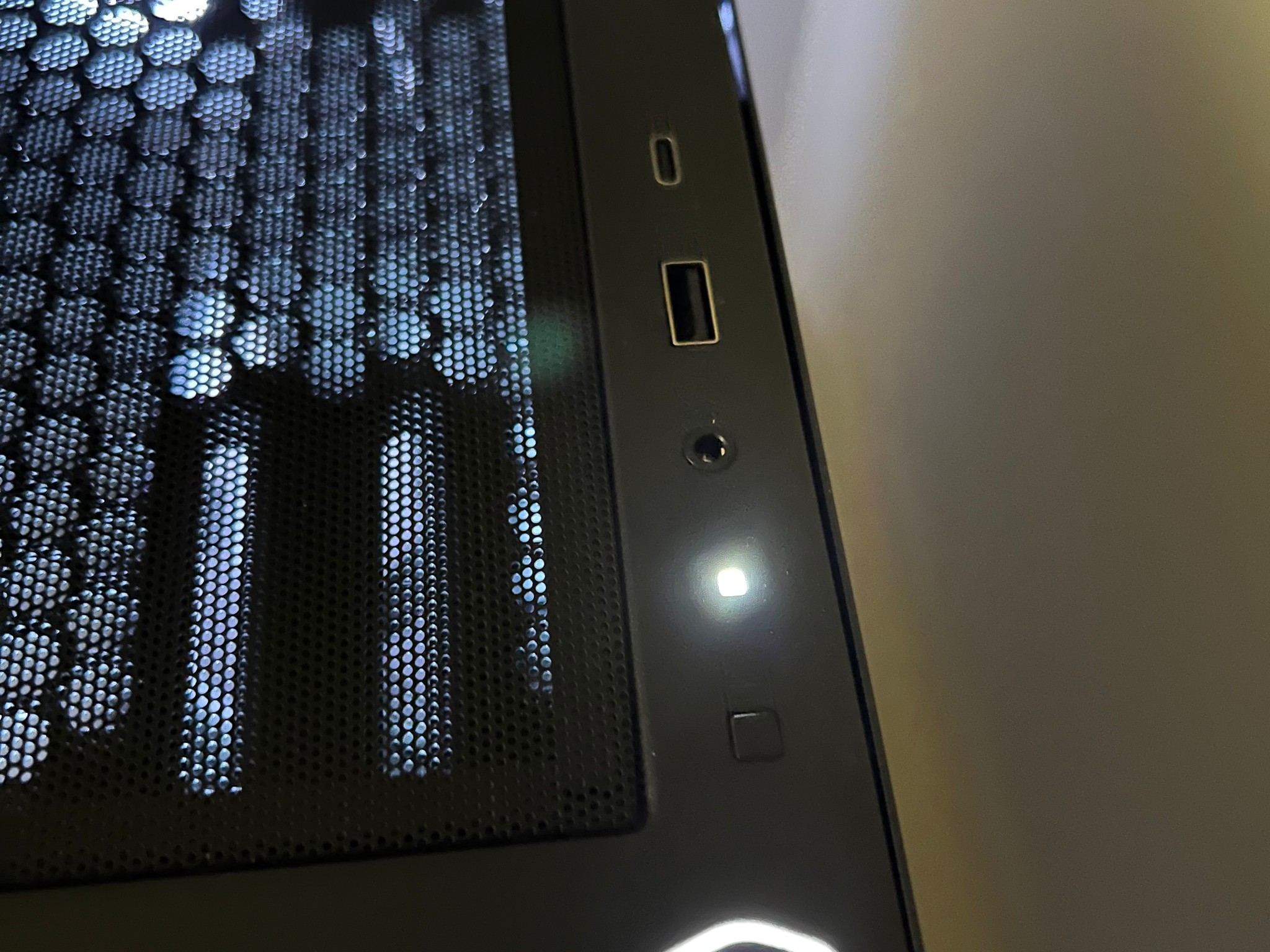 Gaming pc with RTX 4060 | ryzen 5 5500 | 16gb ddr4 | 1tb nvme storage | mid-ranged